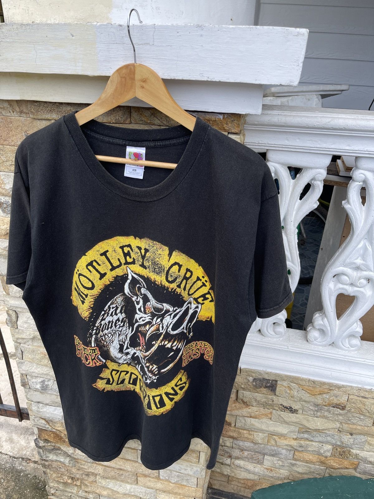 Band Tees Rarest🔥Vtg MOTLEY CRUE x SCORPIONS Greatest Hit’s 99 Size US XL / EU 56 / 4 - 3 Thumbnail