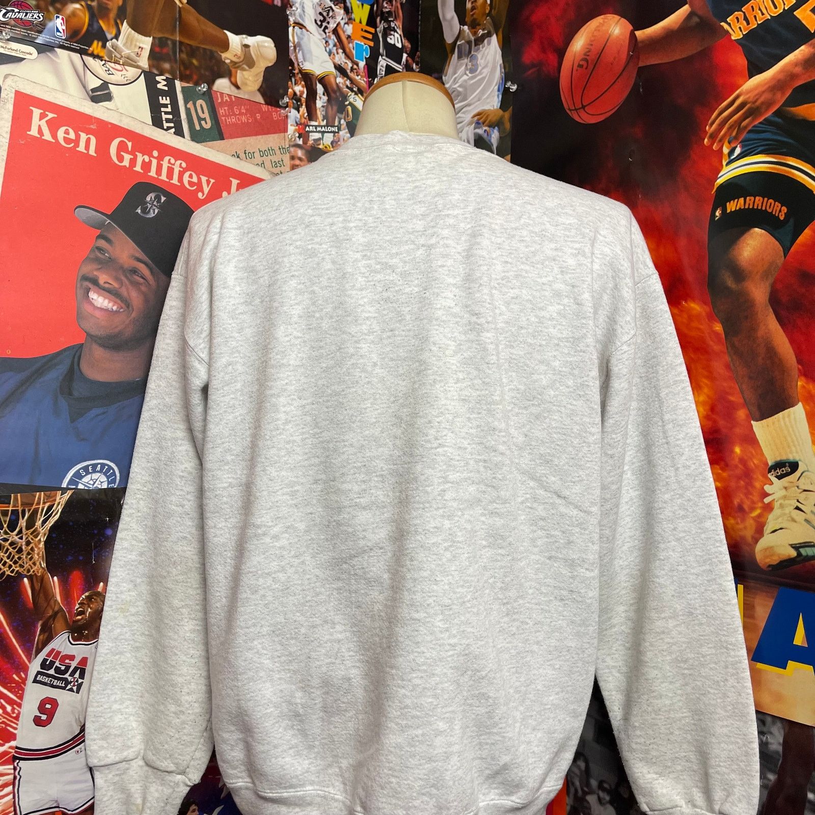 Nutmeg Vintage Chicago Bulls Nutmeg NBA Crewneck Sweatshirt Size US XL / EU 56 / 4 - 5 Thumbnail