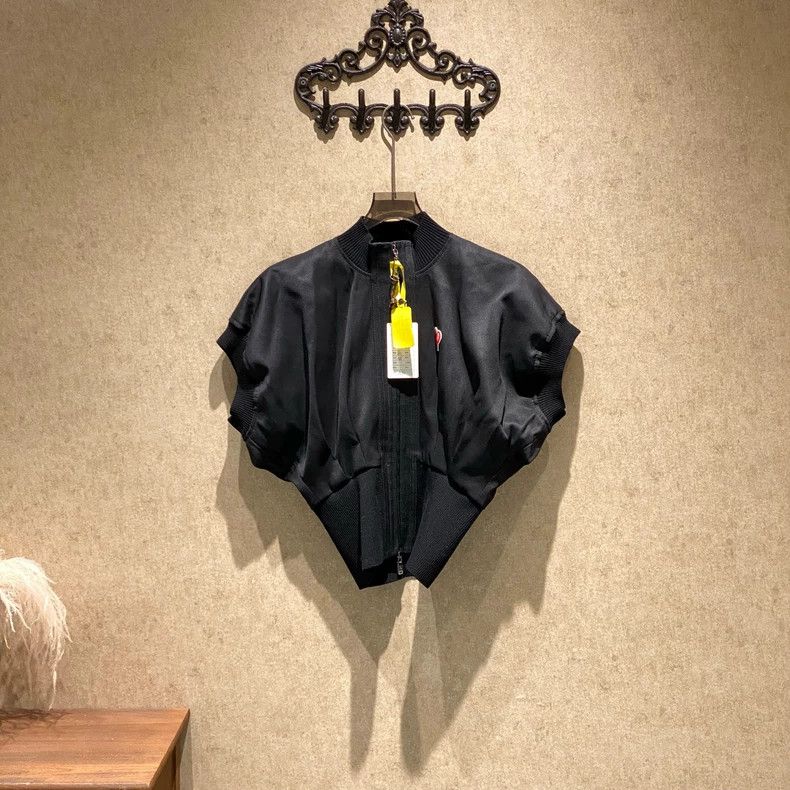 Louis Vuitton Louis Vuitton Love Embroidered Jacket Size XS / US 0-2 / IT 36-38 - 1 Thumbnail