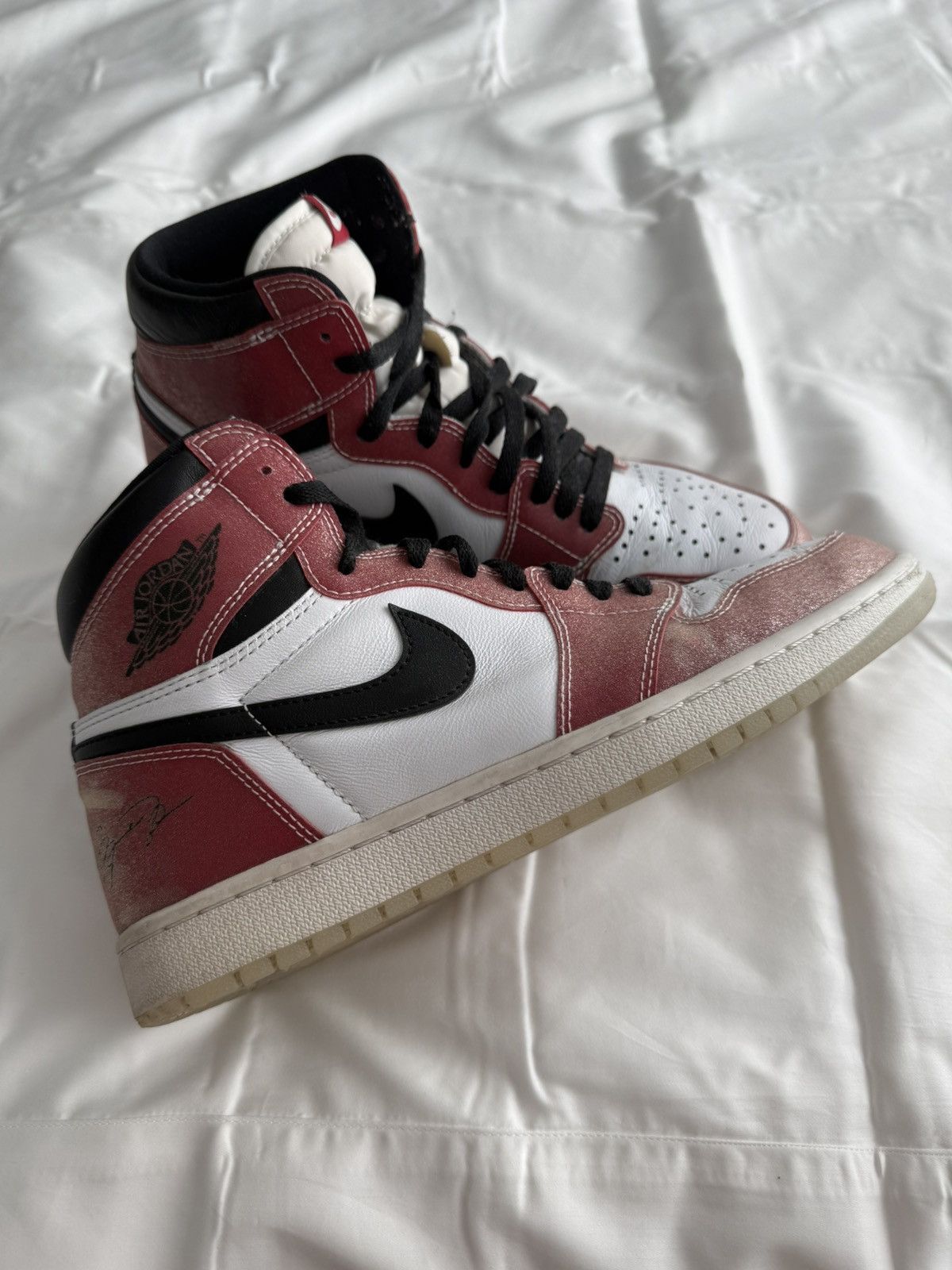 Jordan Brand × Nike × Trophy Clothing Trophy Room Jordan 1 High Size US 10 / EU 43 - 11 Thumbnail