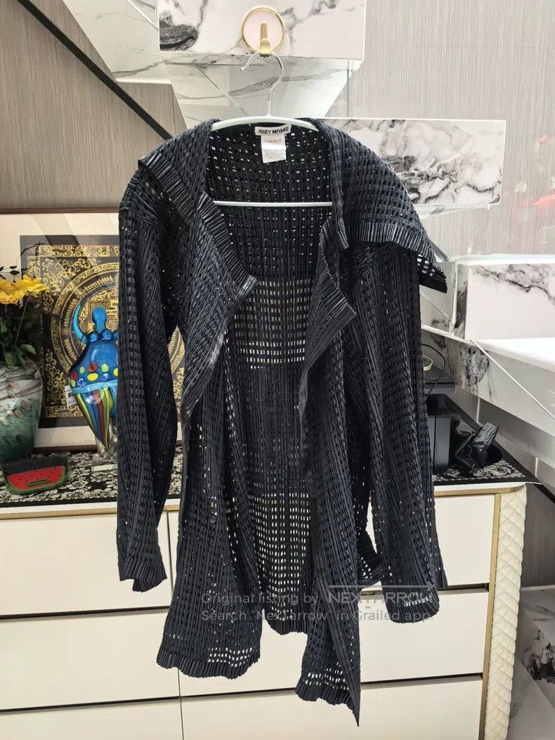 Issey Miyake Issey Miyake Main Line Black Top Size M / US 6-8 / IT 42-44 - 1 Thumbnail