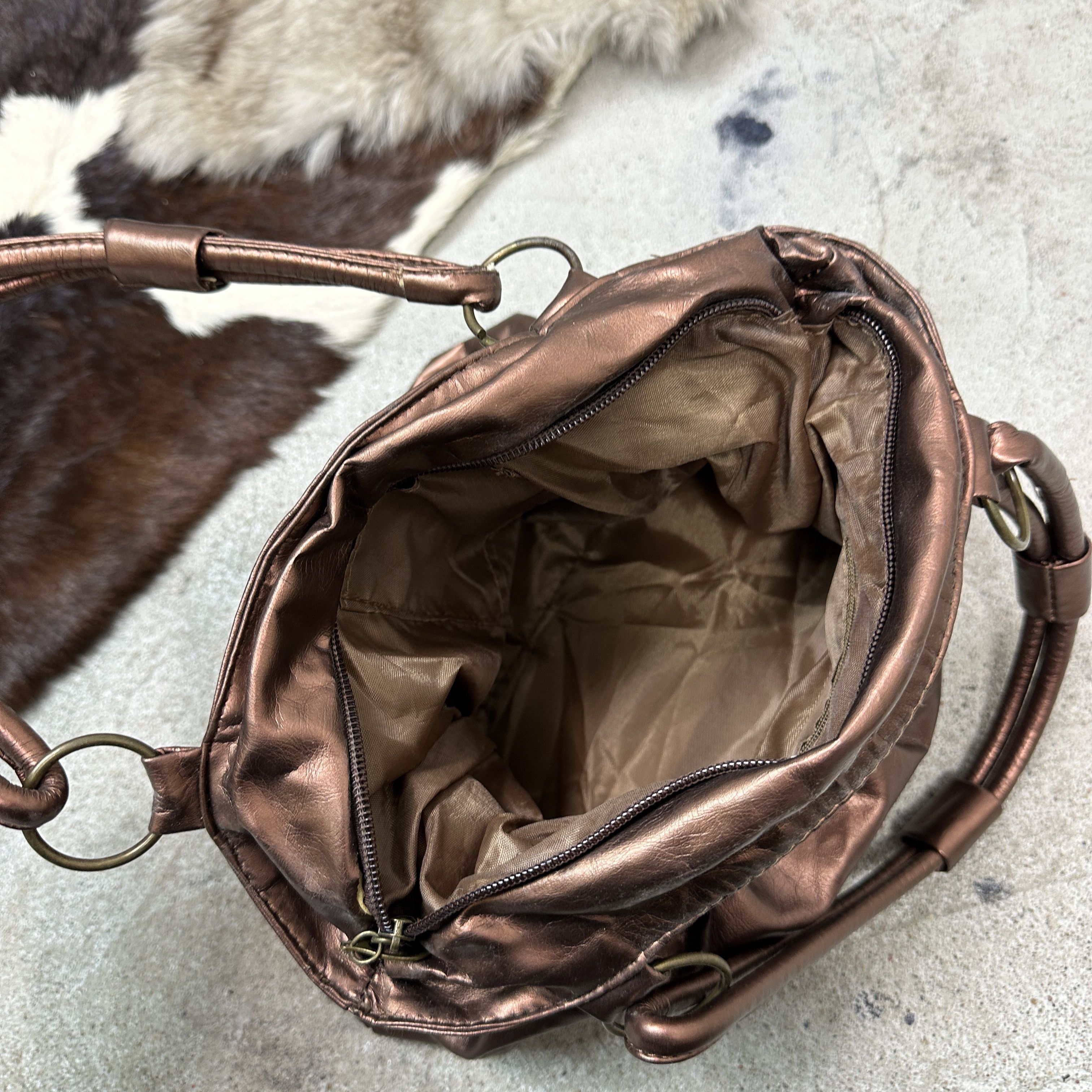 Vintage Vintage Faux Leather Metallic Coopder Bow Bag Y2K Size ONE SIZE - 8 Thumbnail