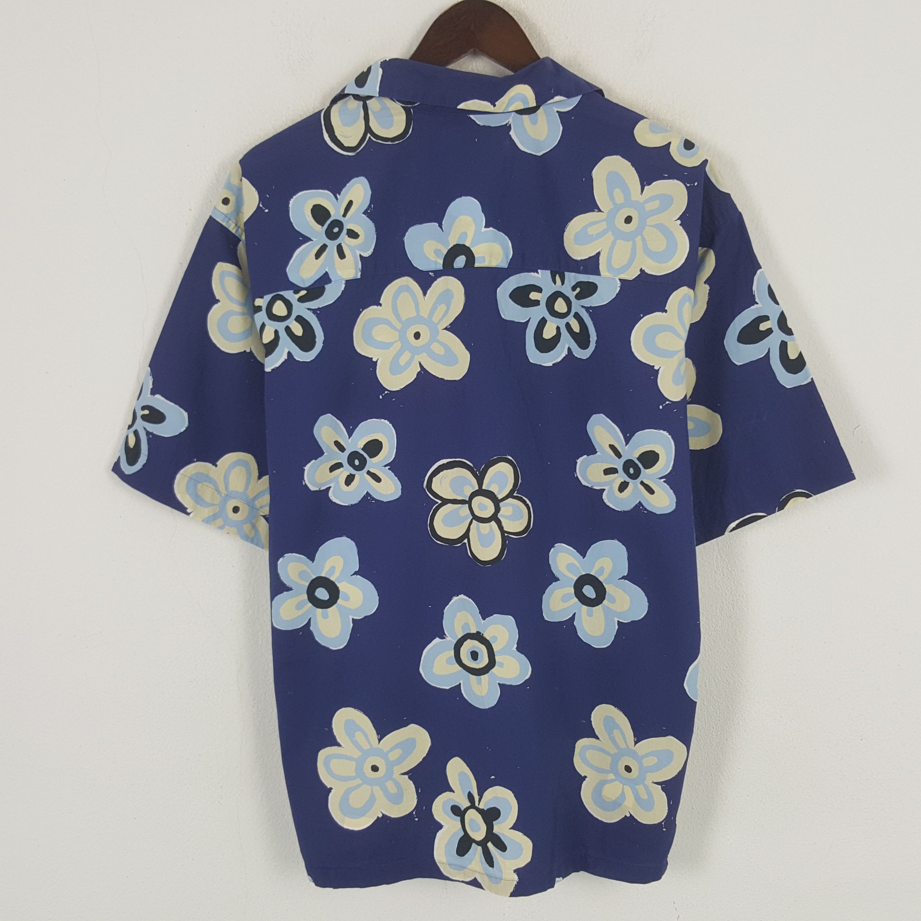 Marni × Uniqlo × Vintage Vintage Marni x Uniqlo Hawaii Button Up Shirt Size US L / EU 52-54 / 3 - 3 Thumbnail