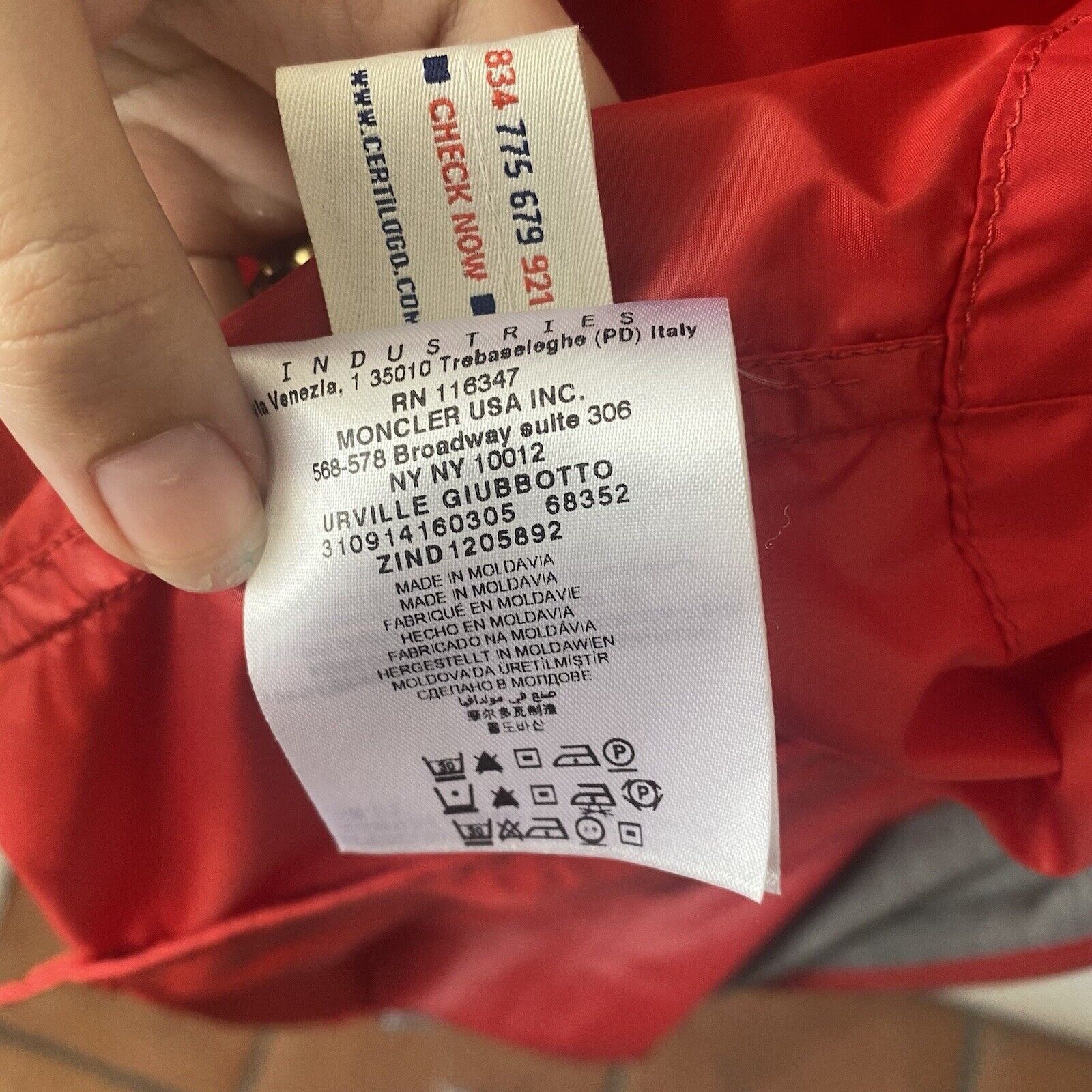 Moncler MONCLER Men’s Jacket Red Urville Giubutto Nylon Windbreaker Size US M / EU 48-50 / 2 - 10 Thumbnail