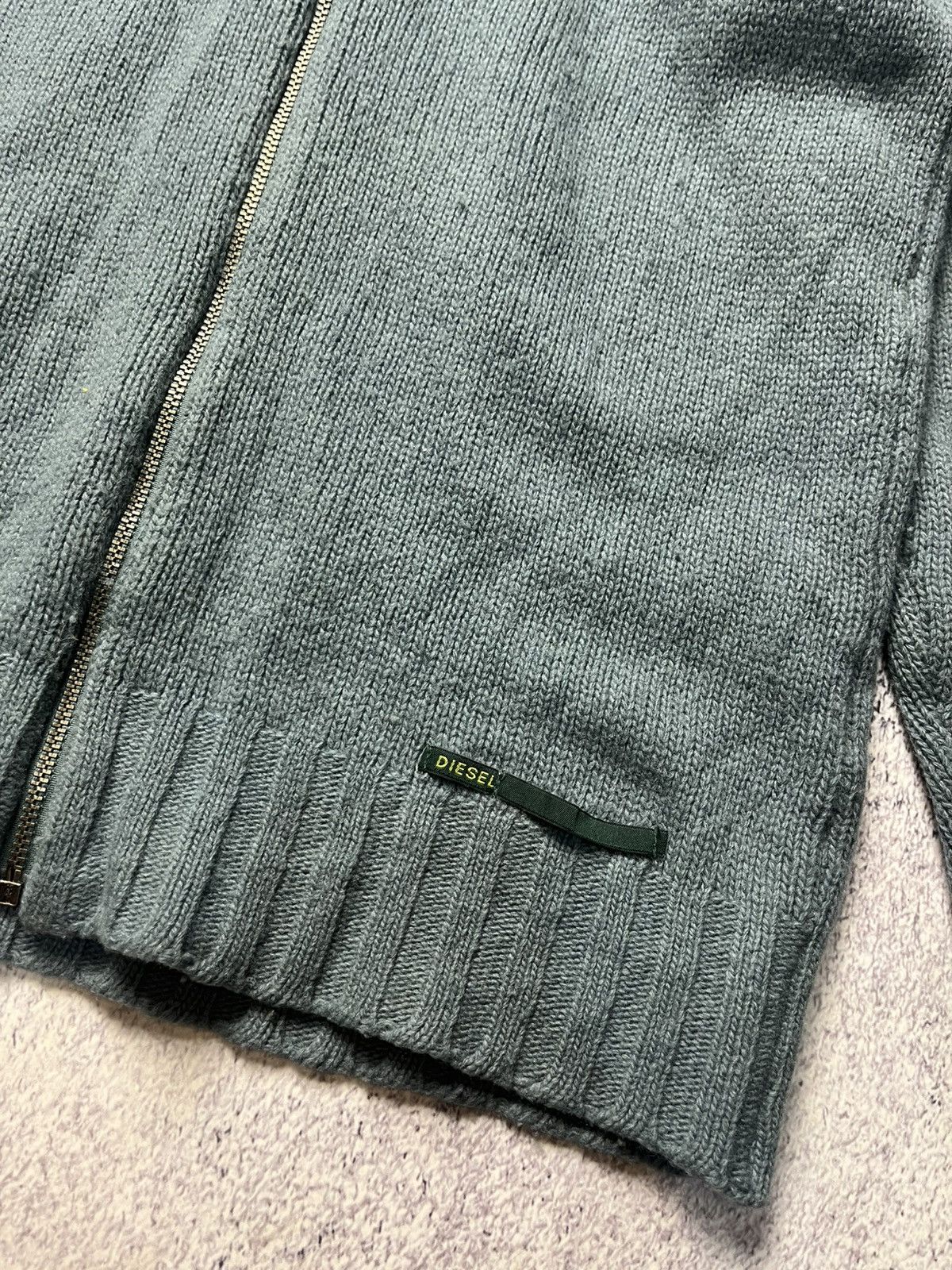 Diesel Vintage Diesel Zip Up Sweater Mini Logo Y2K Size US M / EU 48-50 / 2 - 6 Thumbnail