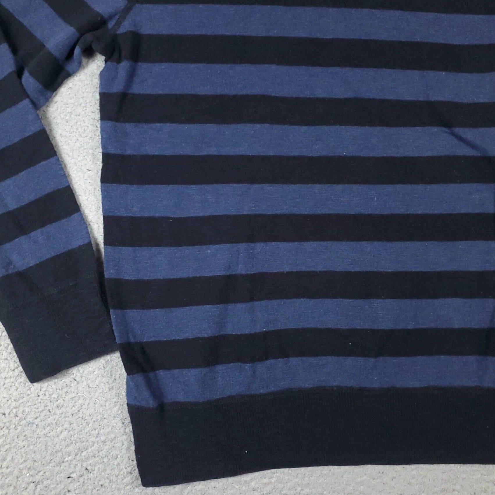 American Eagle Outfitters American Eagle Blue Striped V Neck Sweater Mens Large Pullover Size US L / EU 52-54 / 3 - 4 Thumbnail
