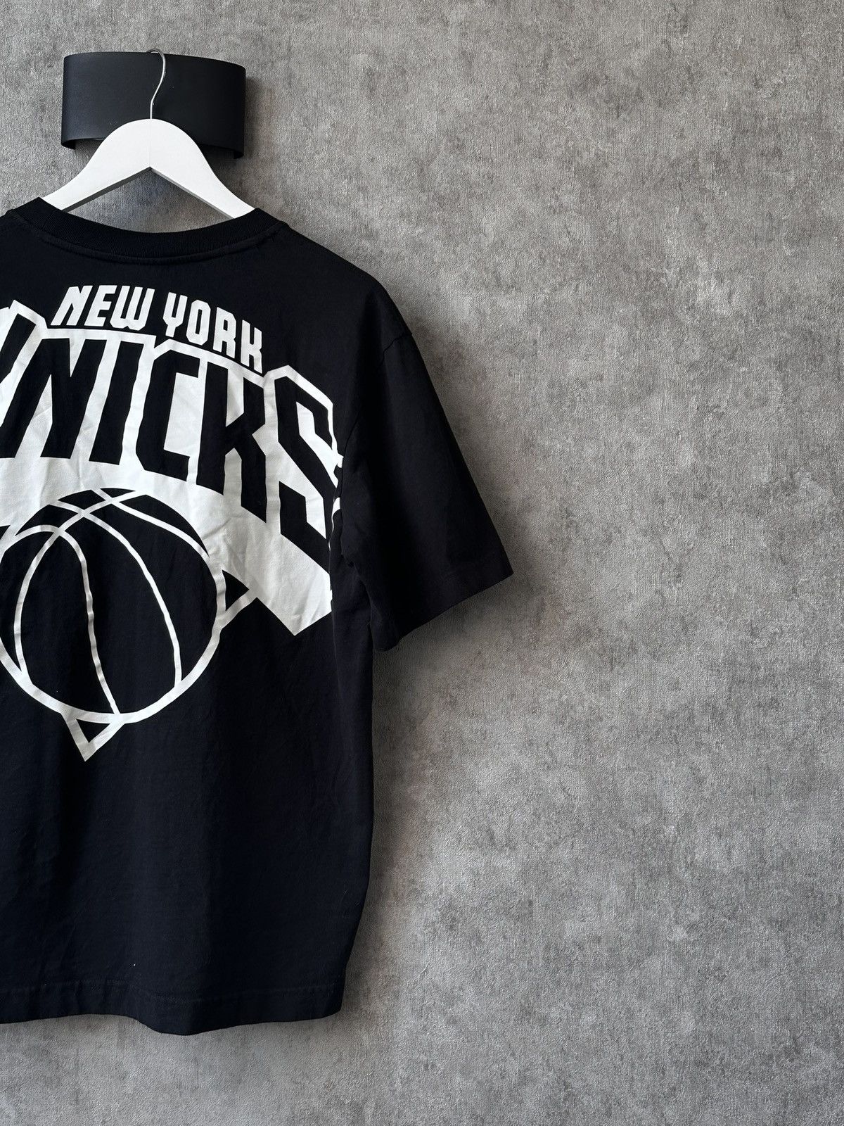 NBA KNICKS NEW YORK T SHIRT Size US M / EU 48-50 / 2 - 11 Thumbnail