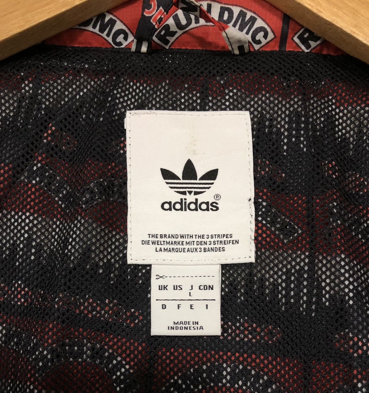 Adidas Adidas RARE VINTAGE RUN DMC ALL OVER PRINT Zipper Jacket Size US M / EU 48-50 / 2 - 17 Thumbnail