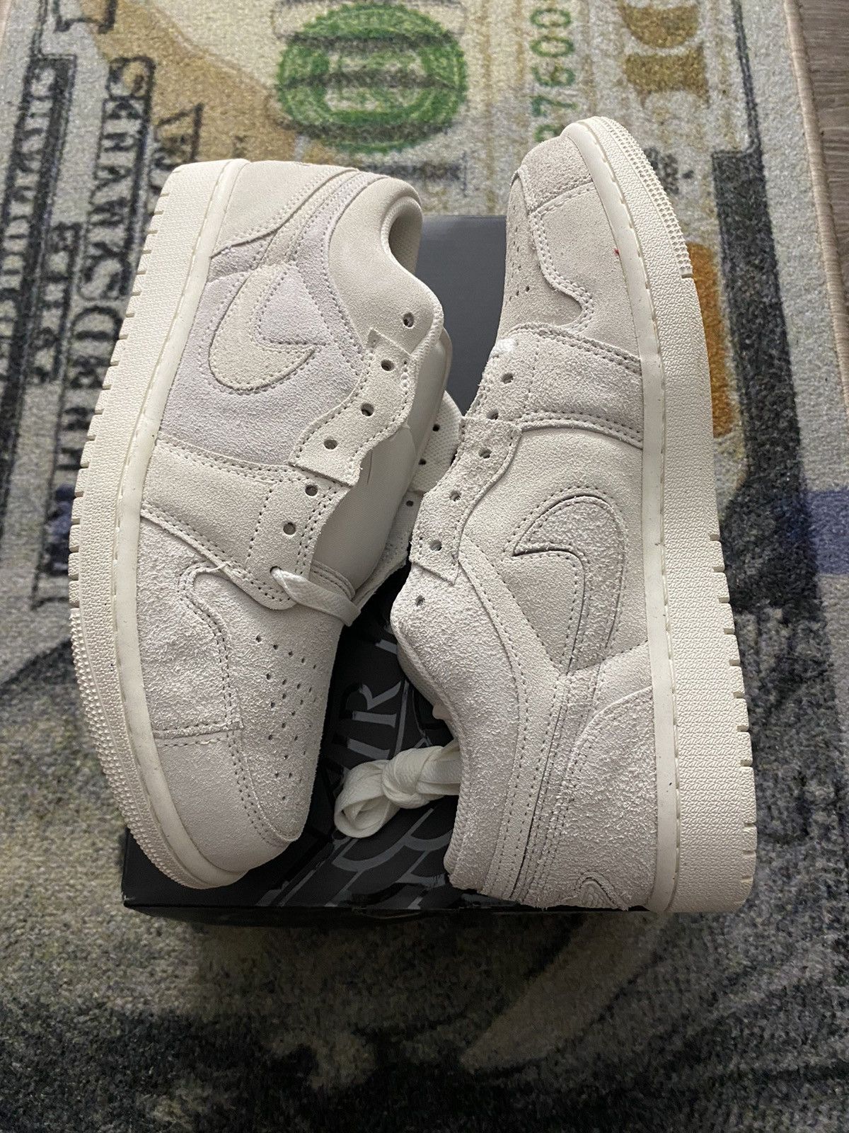Jordan Brand × Nike Jordan 1 Low SE Craft Pale Ivory Size US 9 / EU 42 - 3 Thumbnail