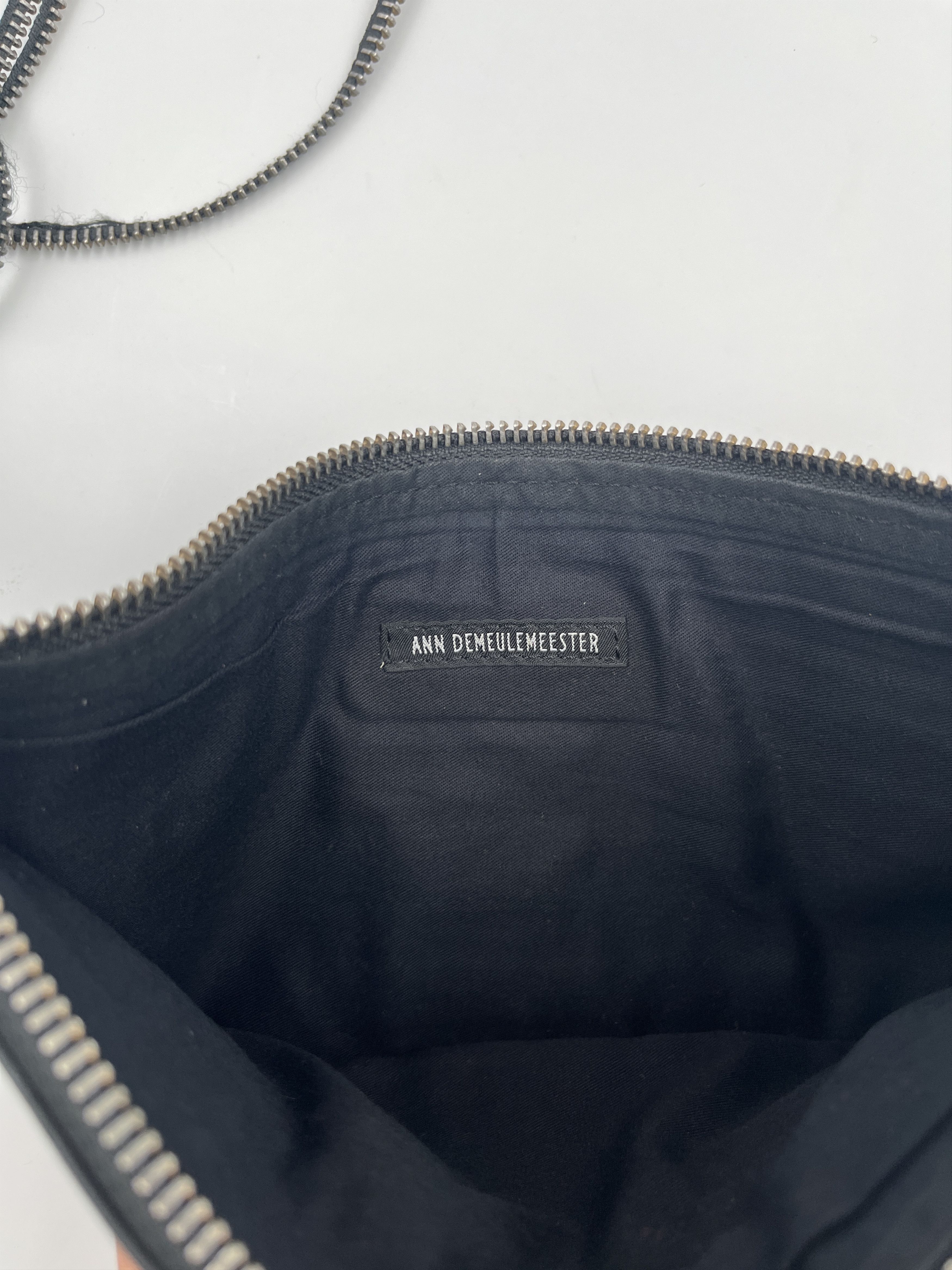 Ann Demeulemeester Black Leather Zipper Clutch With One-Side Strap Size ONE SIZE - 3 Thumbnail