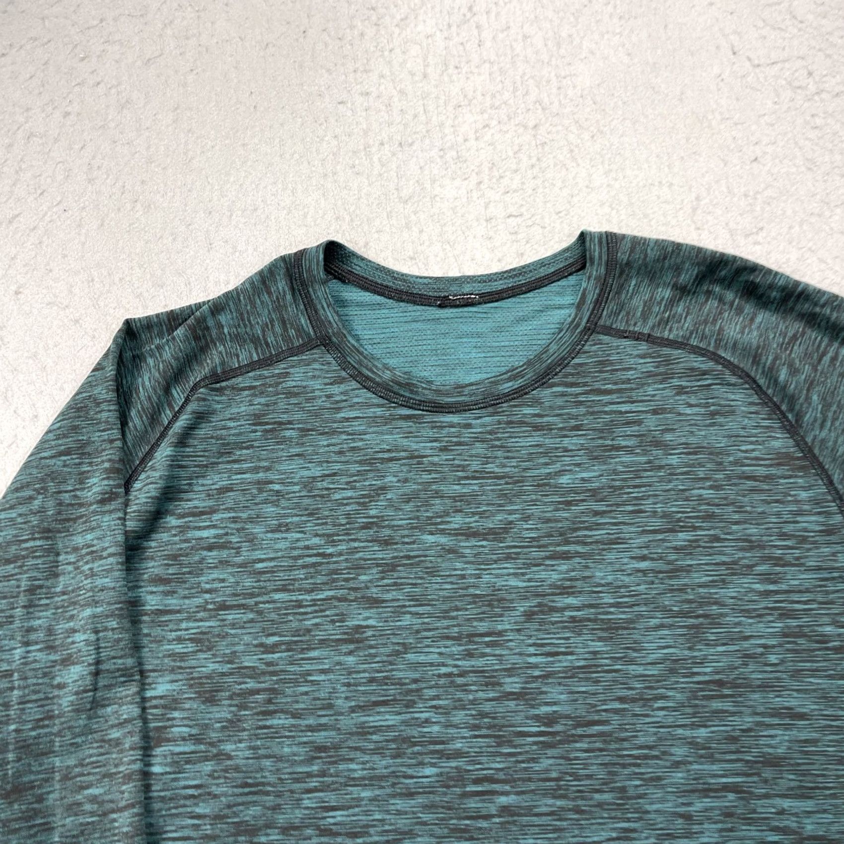 Lululemon Lululemon Shirt Mens XL Green Long Sleeve Metal Vent Athleisure Yoga Gym Size US XL / EU 56 / 4 - 2 Thumbnail