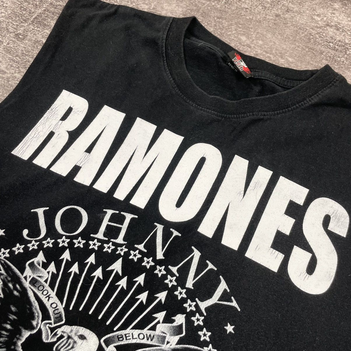 Band Tees VIntage Ramones Sleeveless Tee Size US L / EU 52-54 / 3 - 5 Thumbnail