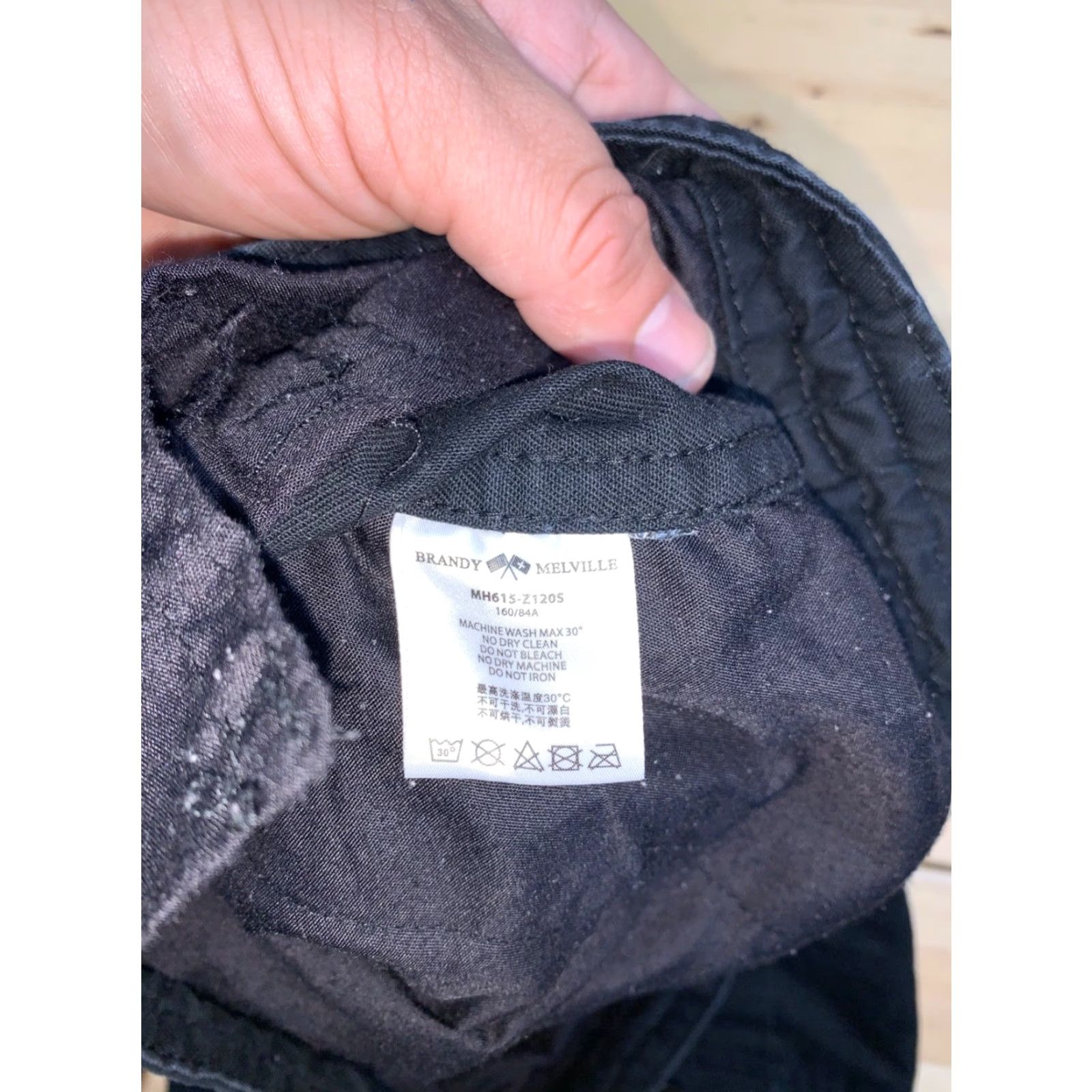 Brandy Melville Brandy Melville Jemma Cargo Pants Womens One Size Black Casual Cargo Pants Womens One Size Black Size 42" / US 20 - 3 Thumbnail