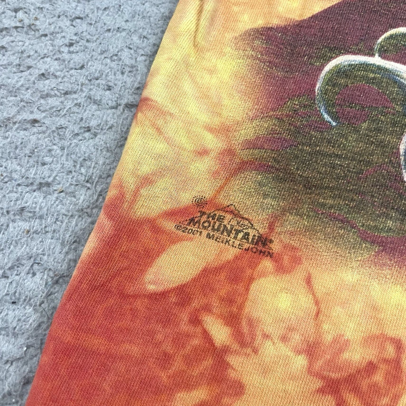 The Mountain VINTAGE The Mountain Dragon Duel Mens XL Orange T-Shirt Crew Neck Short Sleeve Cotton Geometric 2000s Size US XL / EU 56 / 4 - 4 Thumbnail
