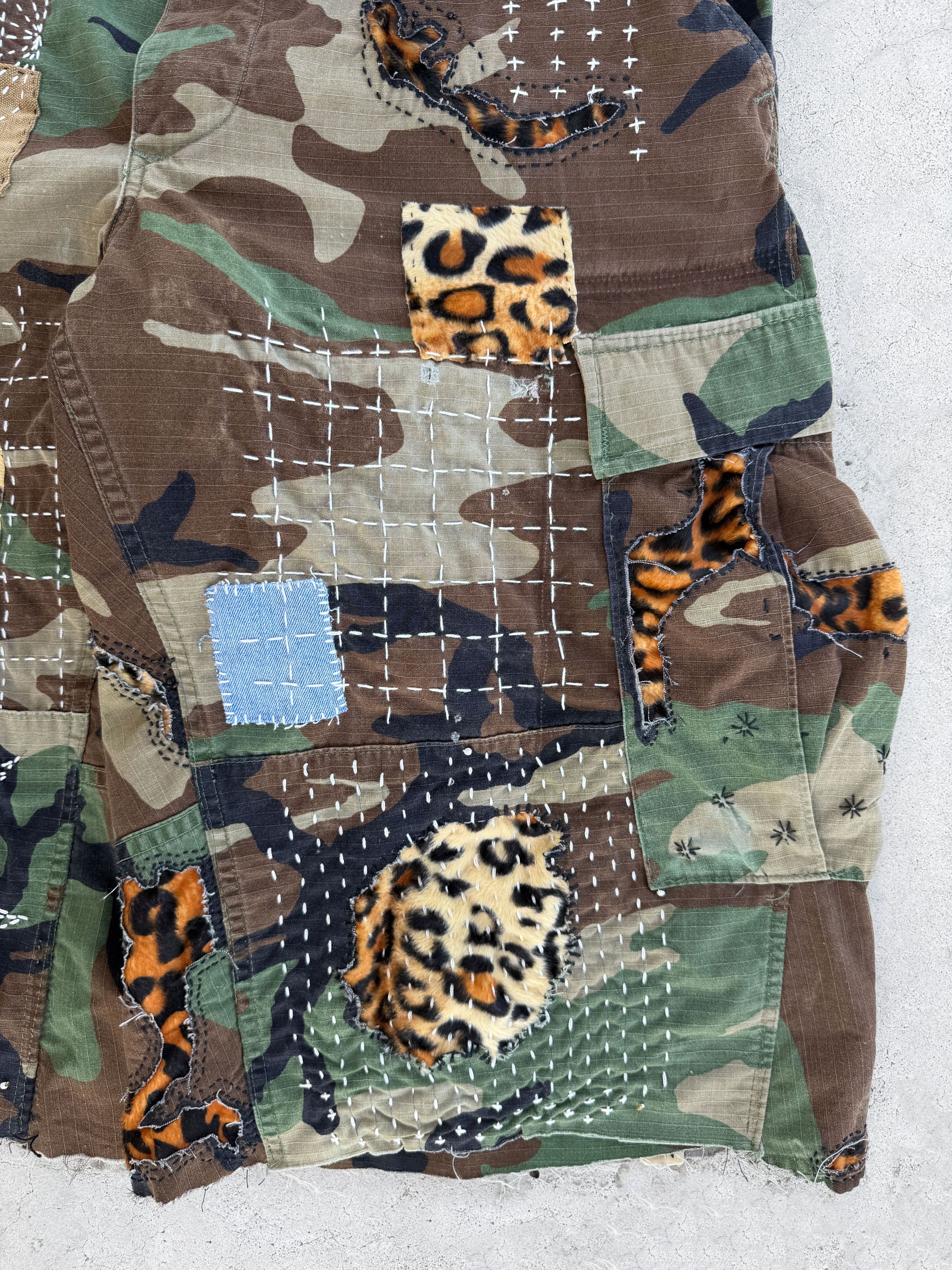 Japanese Brand 1995s VINTAGE CAMO CARGO SASHIKO PATCH SHORTS Size US 34 / EU 50 - 20 Thumbnail