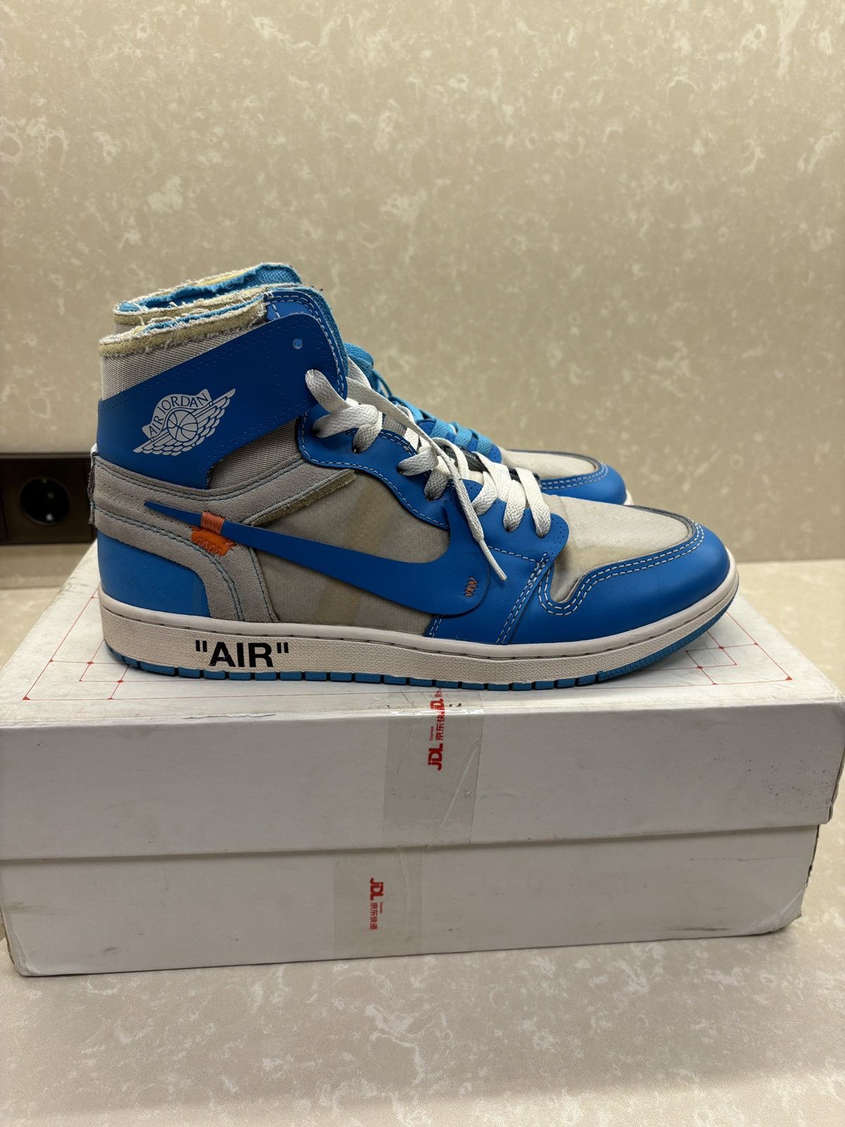 Nike × Off-White Off white unc jordan 1 Size US 11.5 / EU 44-45 - 1 Thumbnail