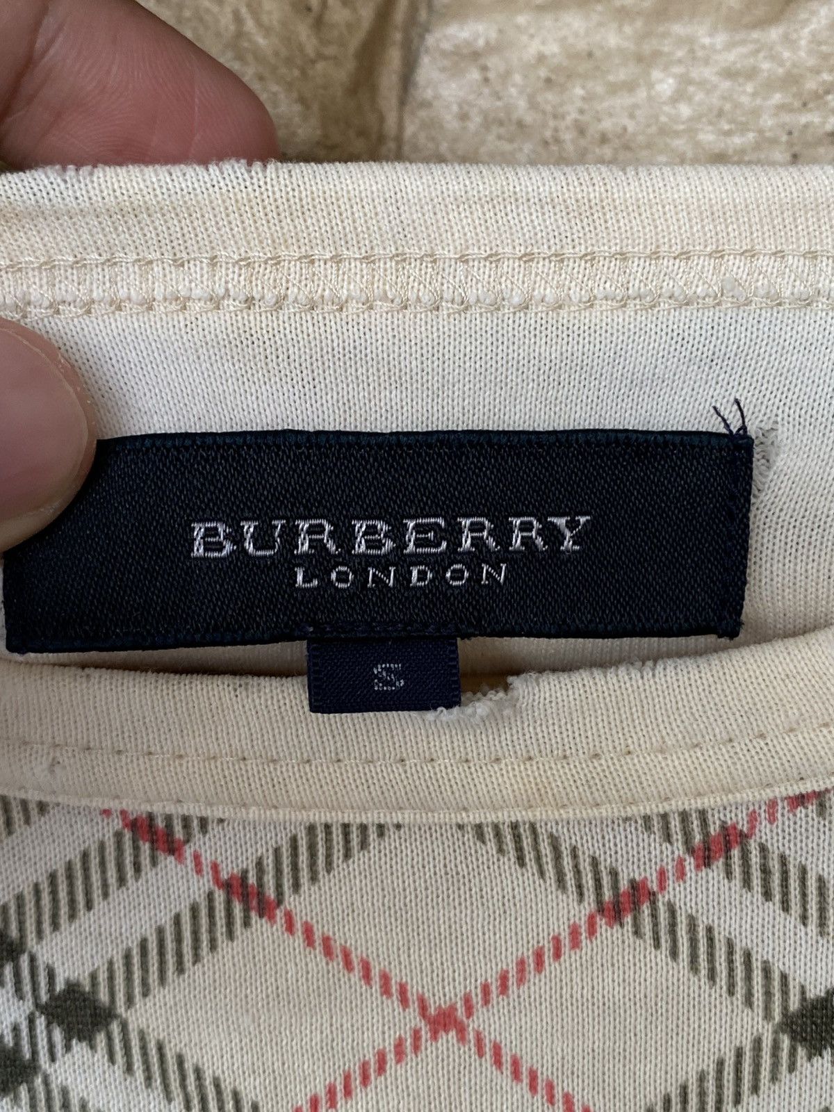 Burberry Vintage Burberry London Checkered Nova Check Classic Monogram Pocket Long Sleeve Tees Size US L / EU 52-54 / 3 - 5 Thumbnail