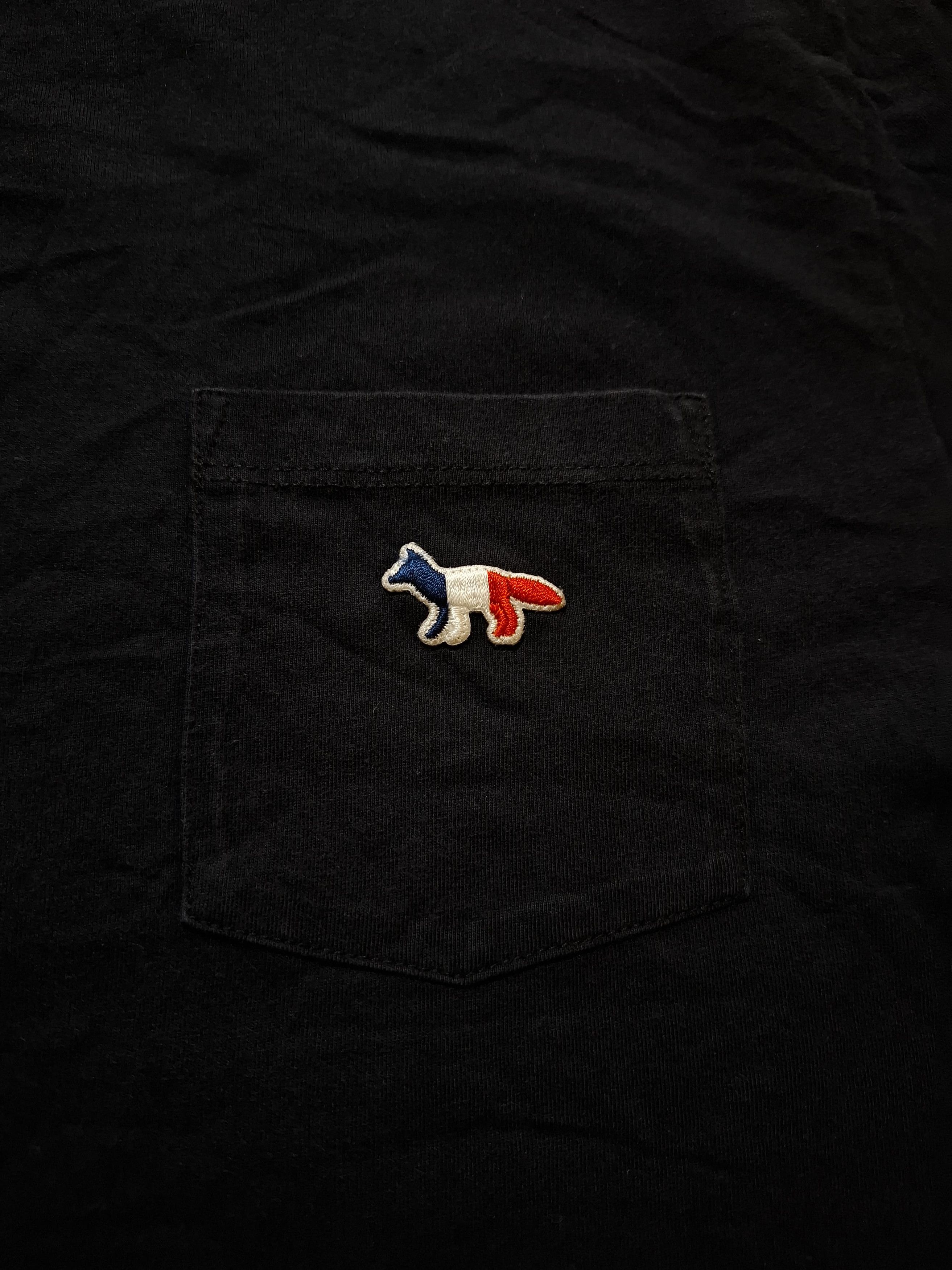 Maison Kitsune Maison Kitsuné Tricolor Fox Patch Pocket T-Shirt Black Size L / US 10 / IT 46 - 7 Thumbnail
