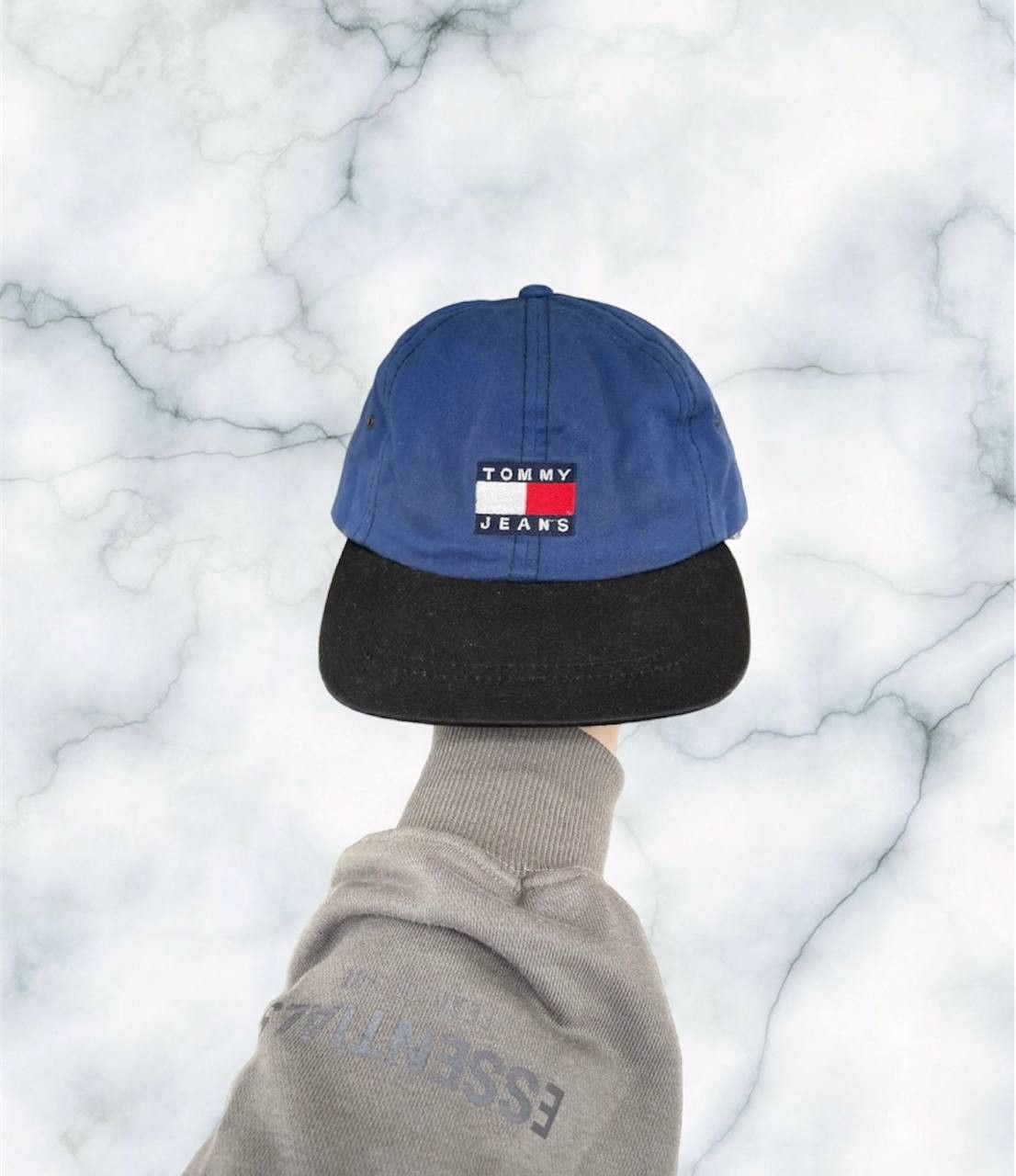 Tommy Hilfiger 90's Vintage Tommy Hilfiger Cap Size ONE SIZE - 1 Thumbnail