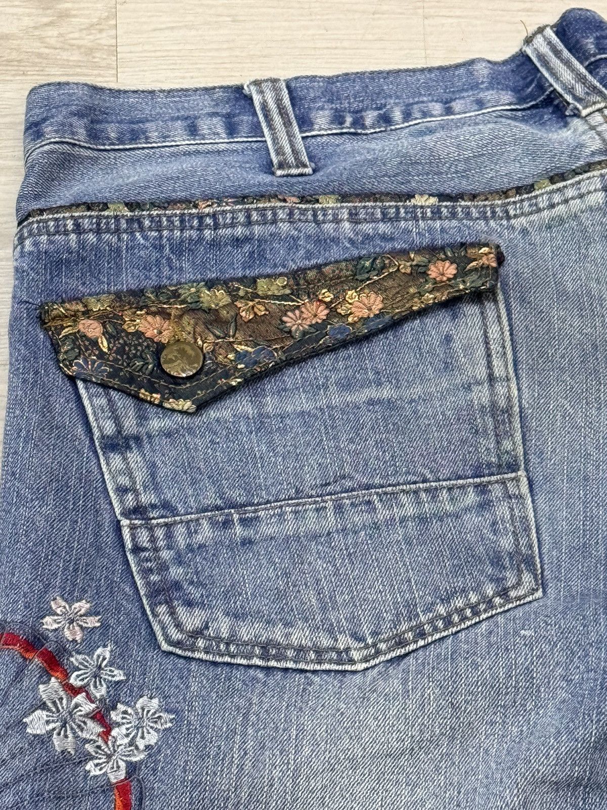 Japanese Brand Koi Pond Dragon Sukajan Japan Jeans Embroidered Size 41” Size US 41 - 8 Thumbnail