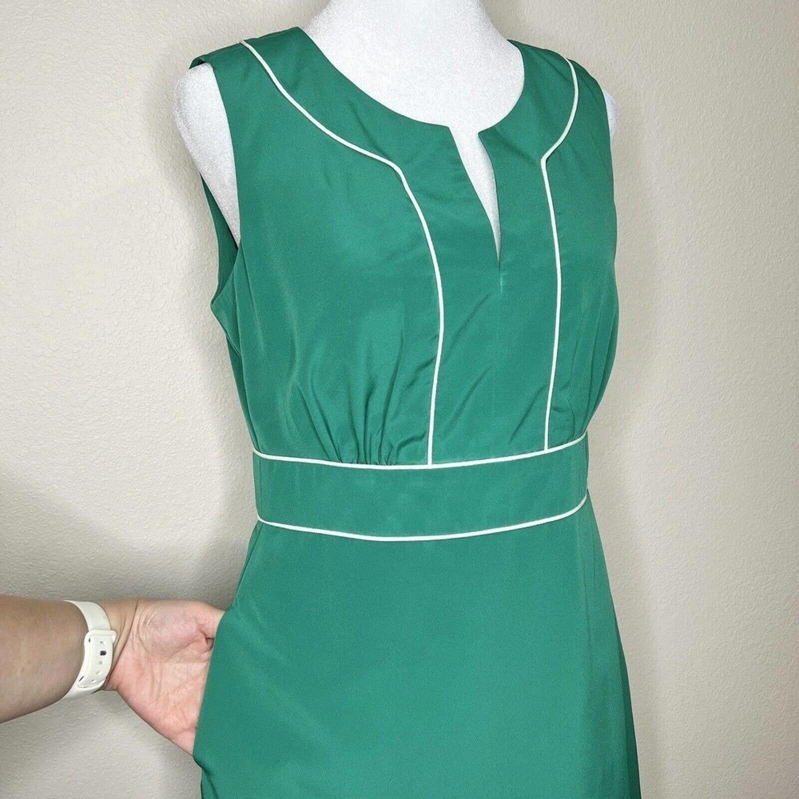 Banana Republic Banana Republic Cadmium Green Sleeveless V-Neck Sheath Dress Size S / US 4 / IT 40 - 4 Thumbnail