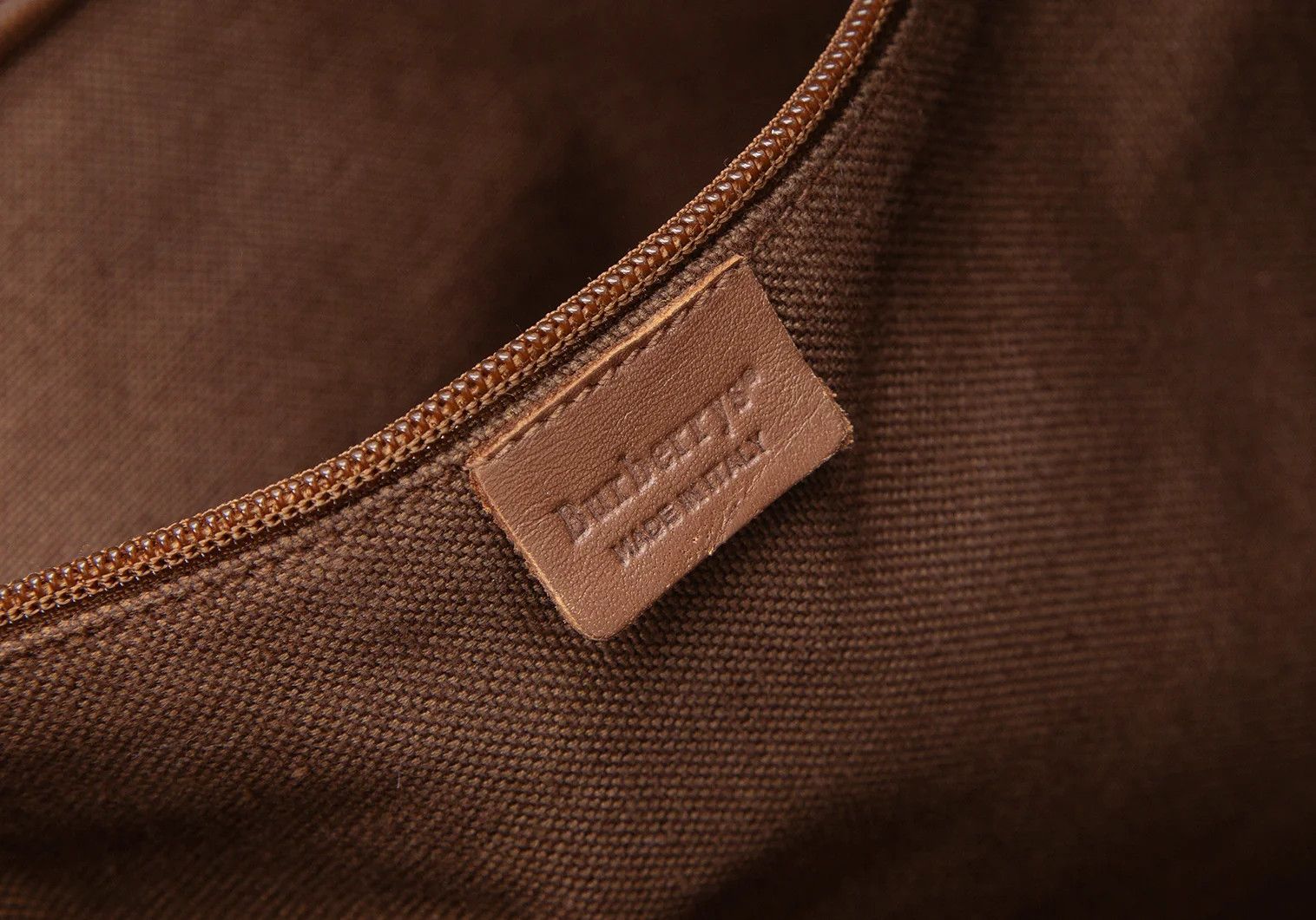 Burberry Haymarket Check Double Zip Boston Bag in Beige Size ONE SIZE - 19 Thumbnail