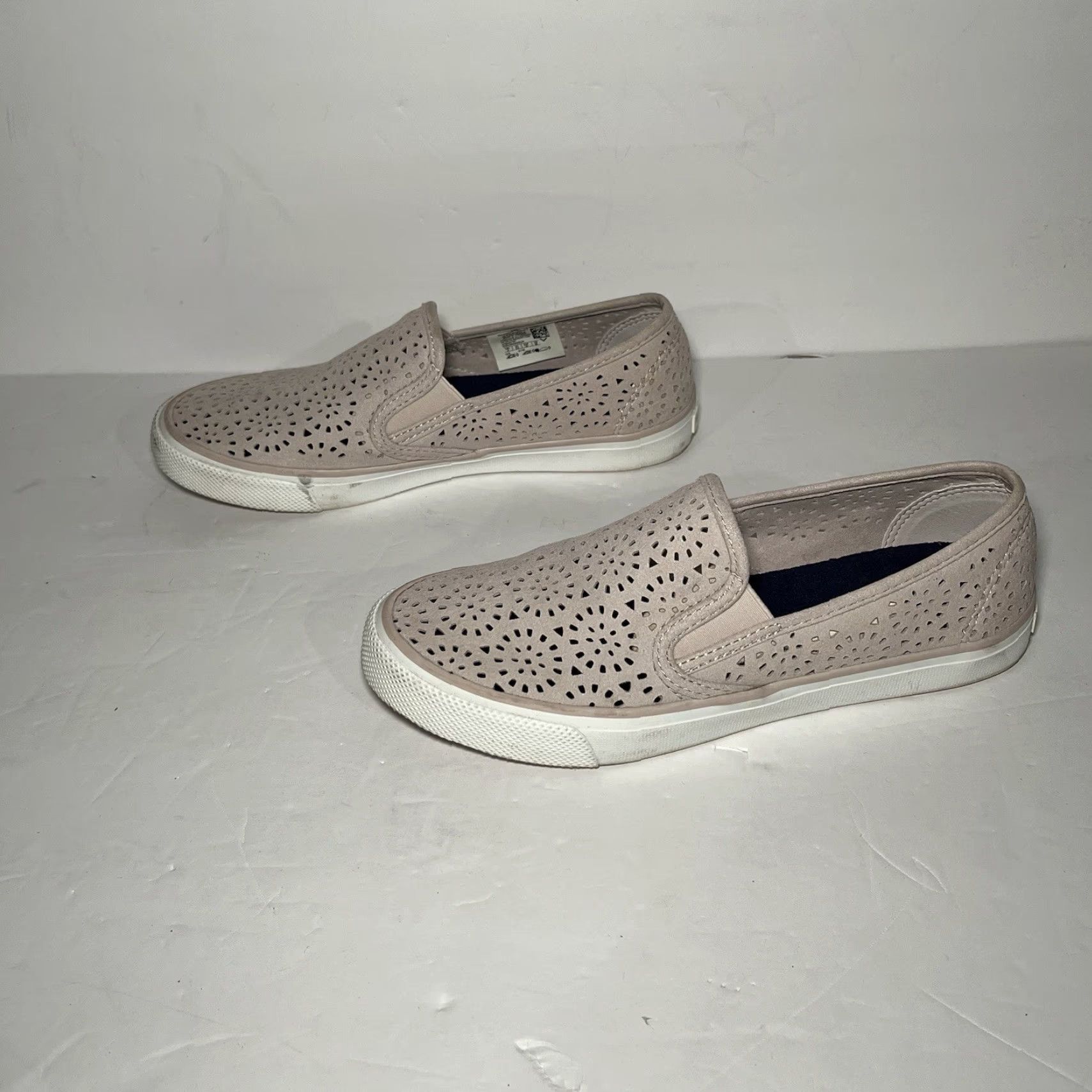 Sperry Sperry Seaside Perforated Leather Slip-On Sneakers Lilac sz 8 Women Fashion Sneakers Slip-On Leather M Shoes Lilac Sperry STS83504 Womens Size US 6 / IT 36 - 3 Thumbnail
