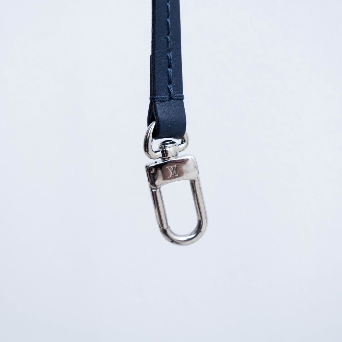 Louis Vuitton LOUIS VUITTON Blue Marine Epi Neverfull WRISTLET Pochette Size ONE SIZE - 7 Thumbnail