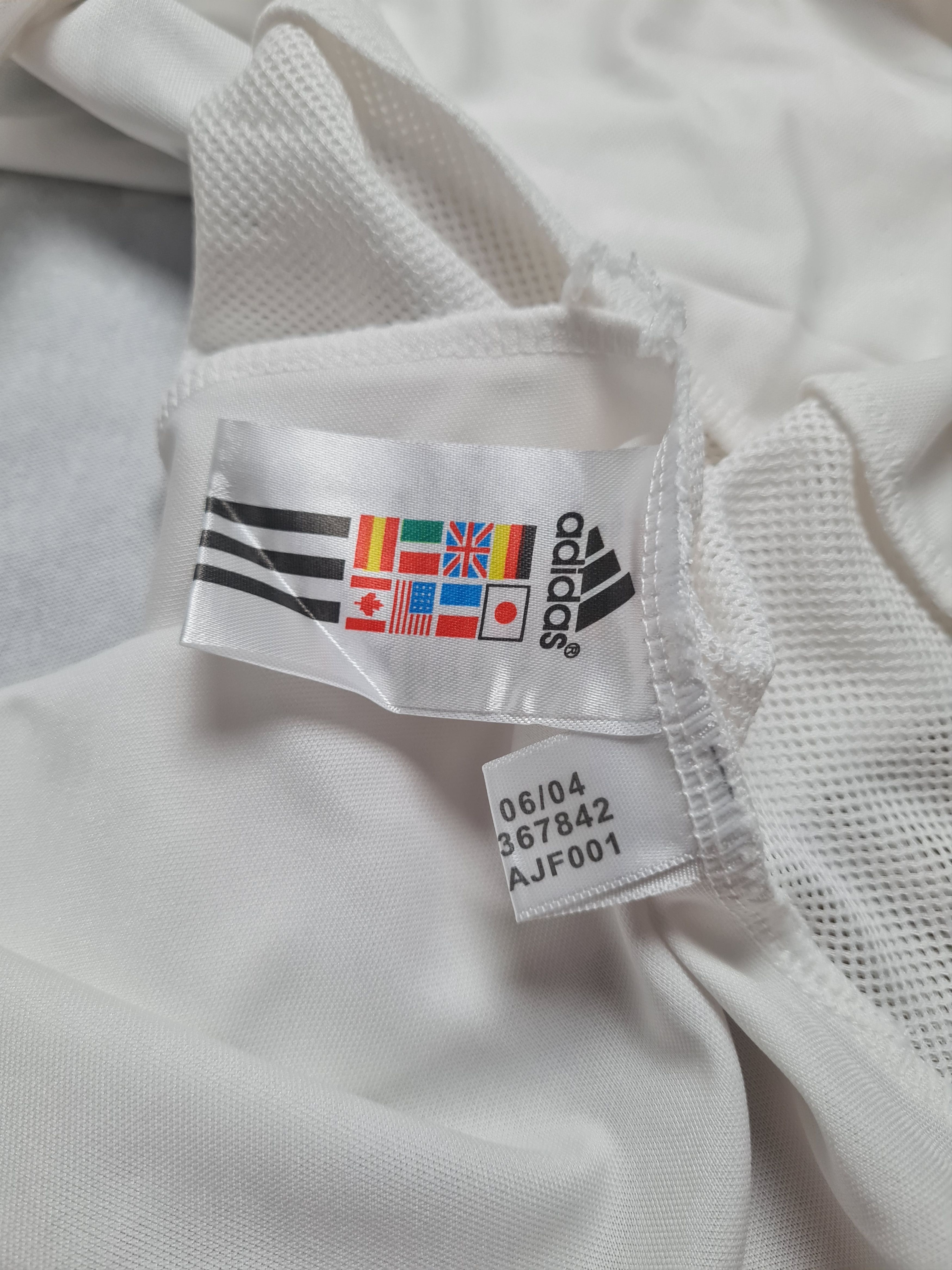 Adidas Real Madrid 2004/2005 David Beckham Football Adidas AJF001 Size US L / EU 52-54 / 3 - 9 Thumbnail
