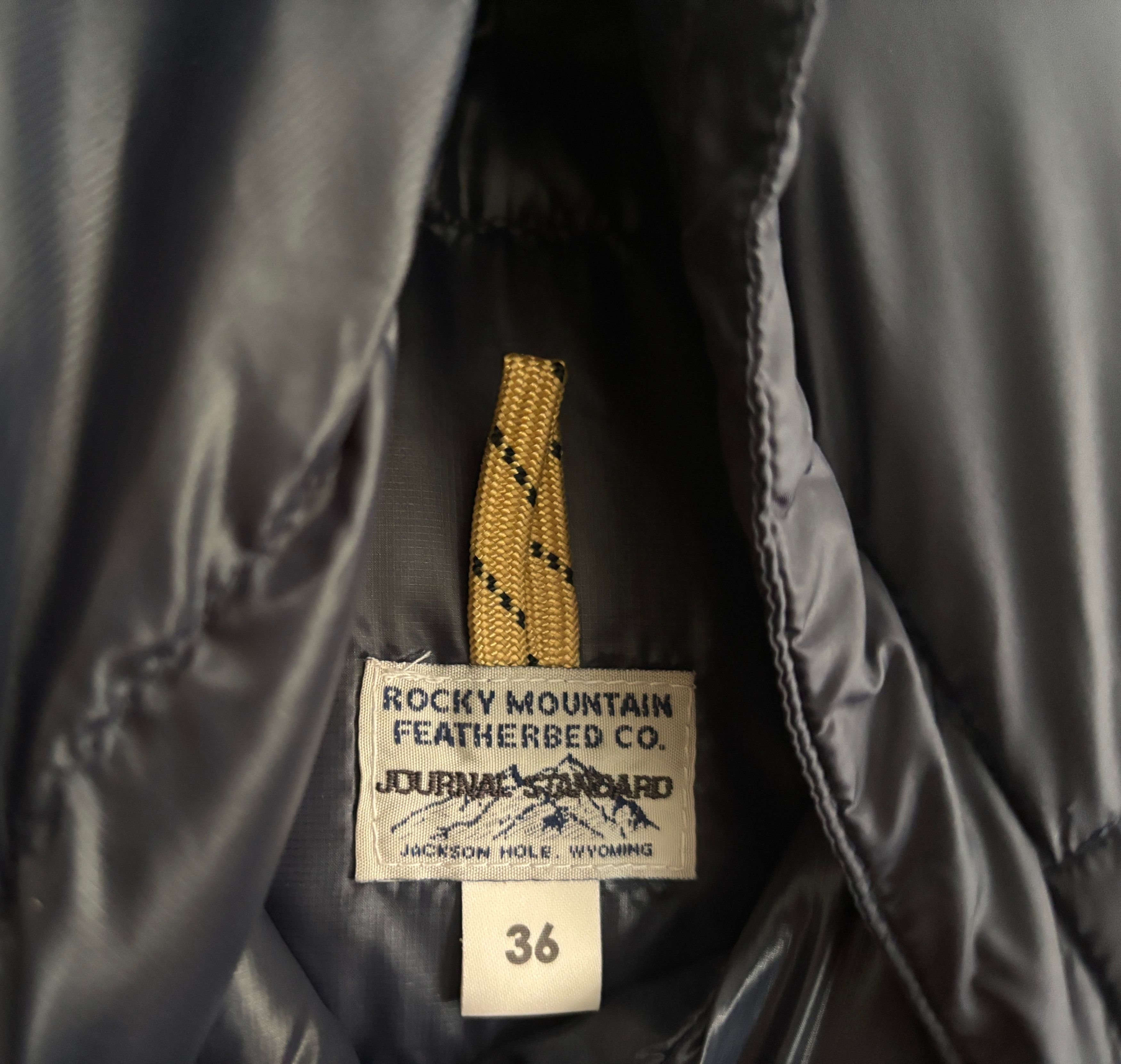 Rocky Mountain Featherbed Lightweight Down Puffer Quilted Hooded Jacket 36/Small Size US S / EU 44-46 / 1 - 5 Thumbnail