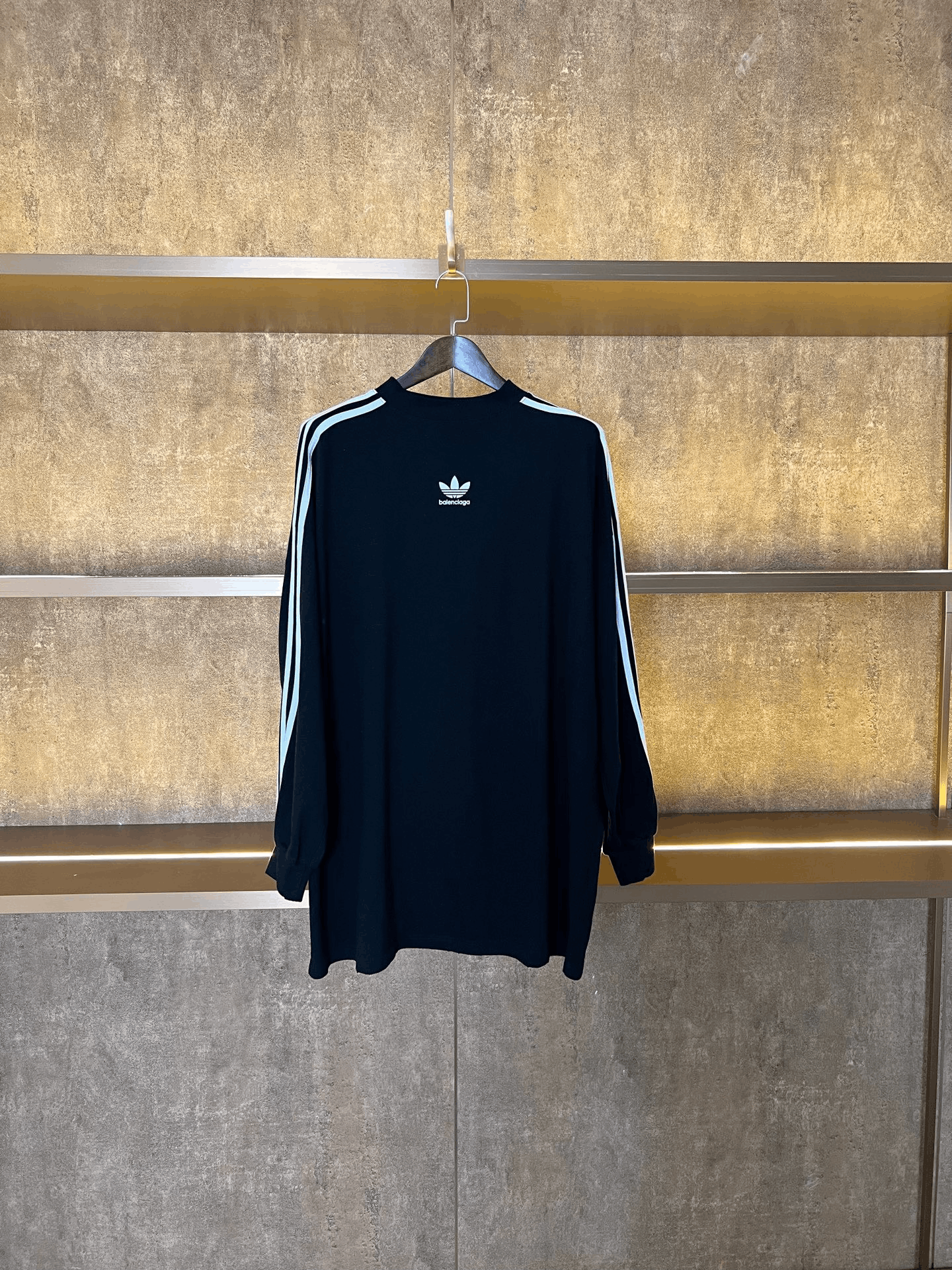 Balenciaga Balenciaga T-Shirt s Men Size US S / EU 44-46 / 1 - 1 Thumbnail