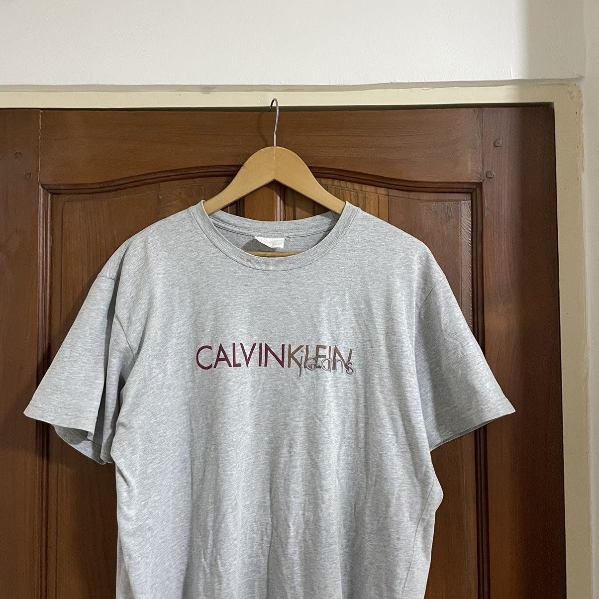 Calvin Klein × Vintage Vintage Calvin Klein Jeans Embroidered Tee Size US XL / EU 56 / 4 - 1 Thumbnail