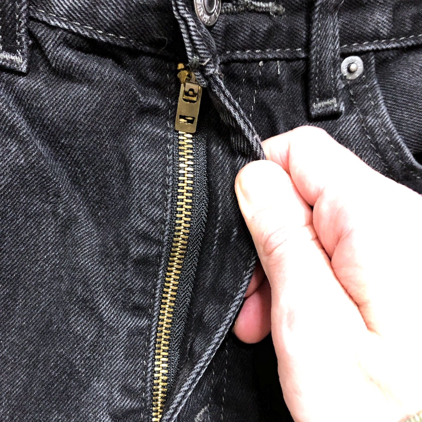 Levi's Levi's 505 Jeans Mens Straight 35x31 Black Denim Western Cowboy Rodeo 80s 90s USA Classic Size US 35 - 6 Thumbnail