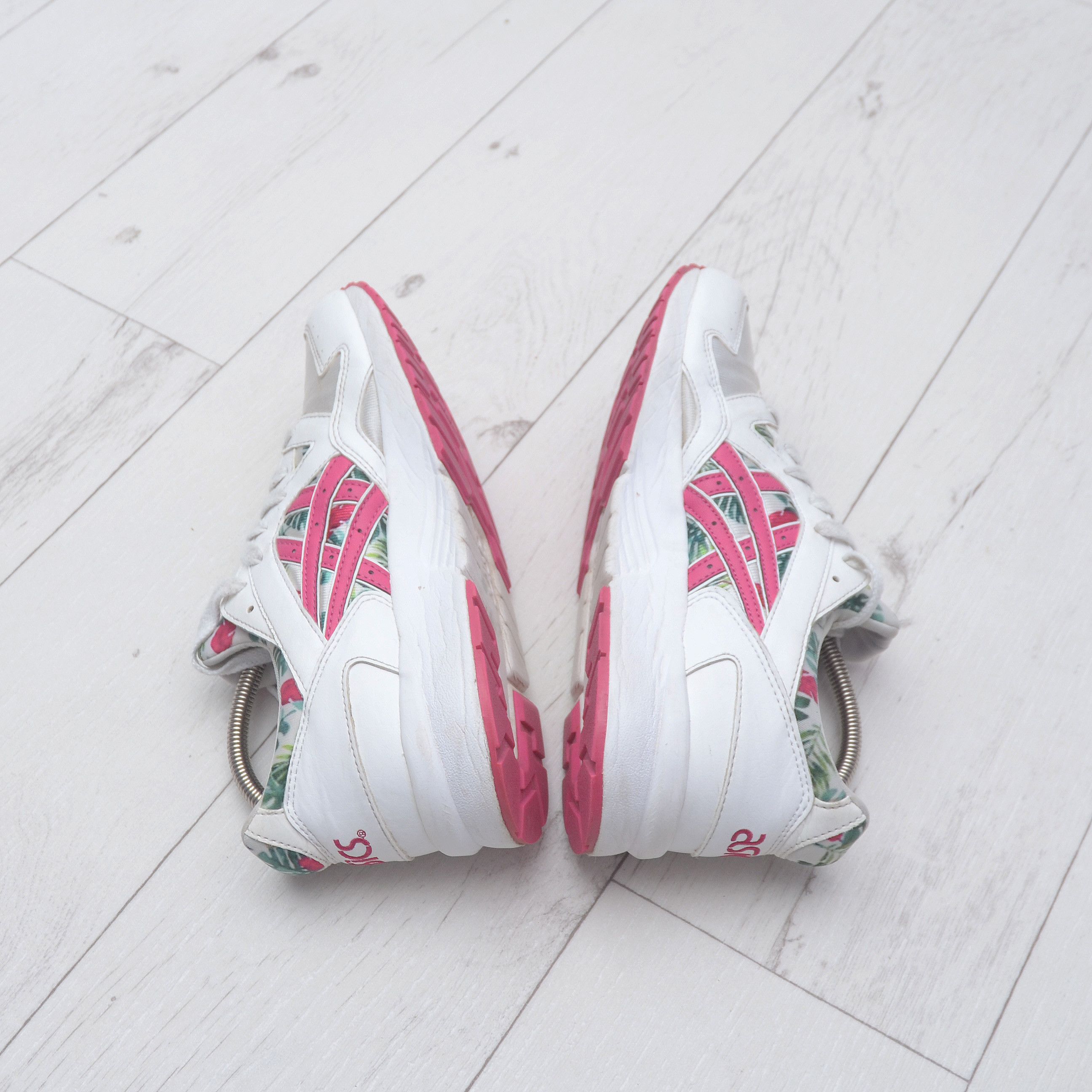 Asics Asics Gel Lyte 5 Women's Sneakers White Flowers Print sz 38 Size US 5.5 / IT 35.5 - 6 Thumbnail