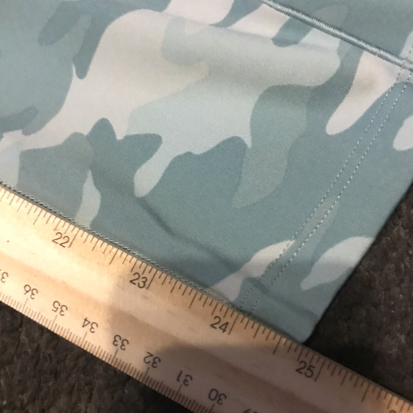 Victoria's Secret Victorias Secret PINK Leggings Womens L Activewear Multicolor Camouflage Compression Leg Size L Size 36" / US 14 / IT 50 - 2 Thumbnail