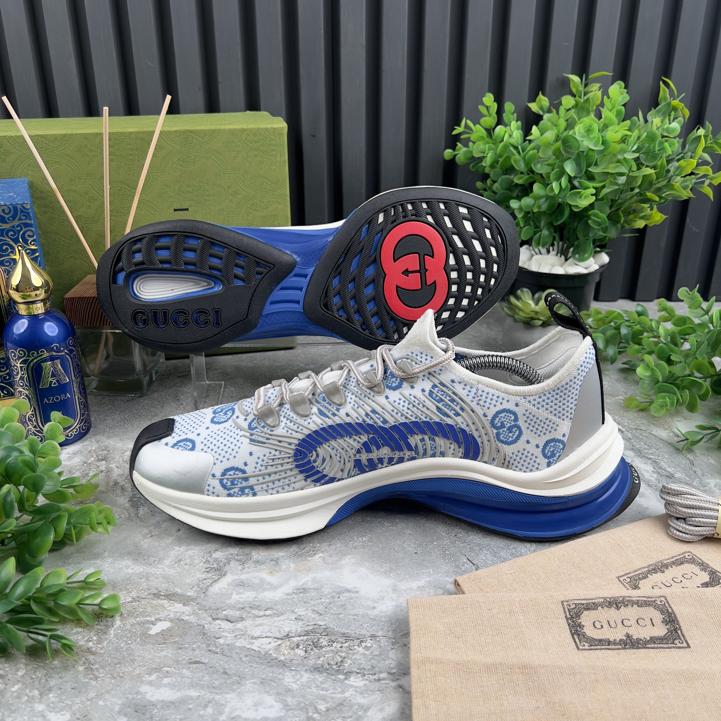 Gucci NEW Gucci Run Exclusiv GG Monogram Sneakers Fabric Size US 10.5 / EU 43-44 - 9 Thumbnail