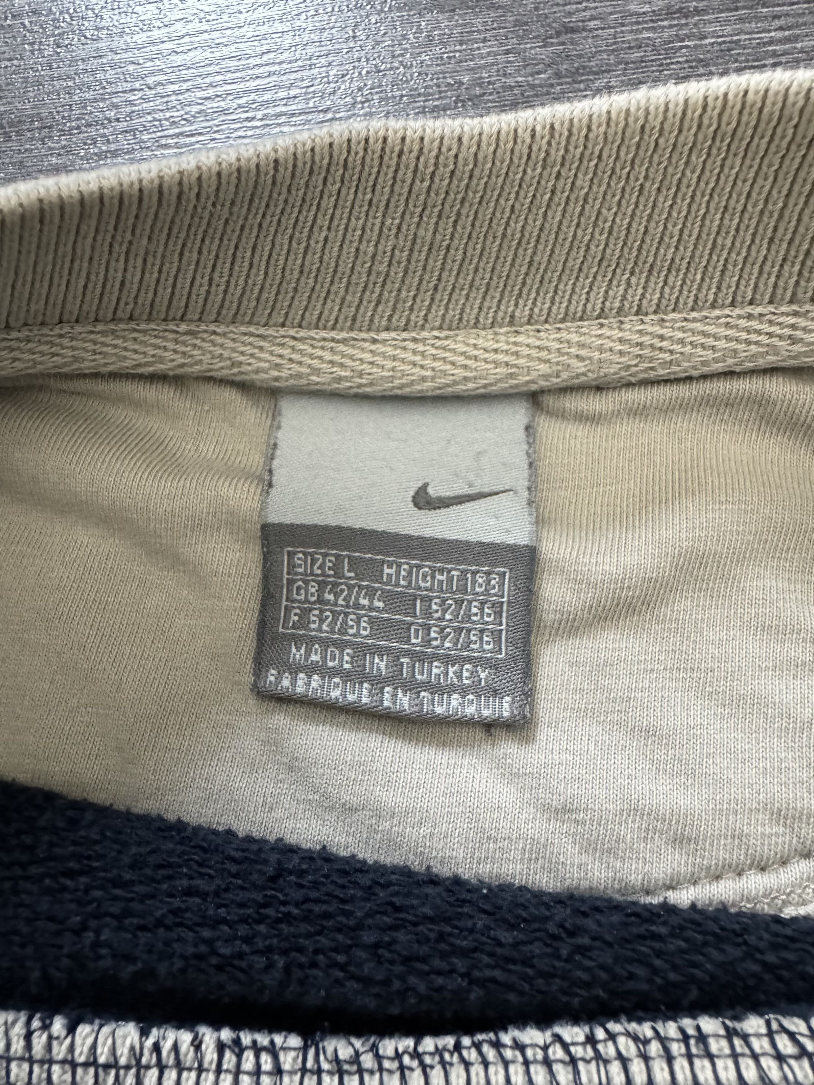Nike Vintage Nike Sweatshirt Boxed Fit Swoosh Logo Rare 90s Sport Size US L / EU 52-54 / 3 - 8 Thumbnail