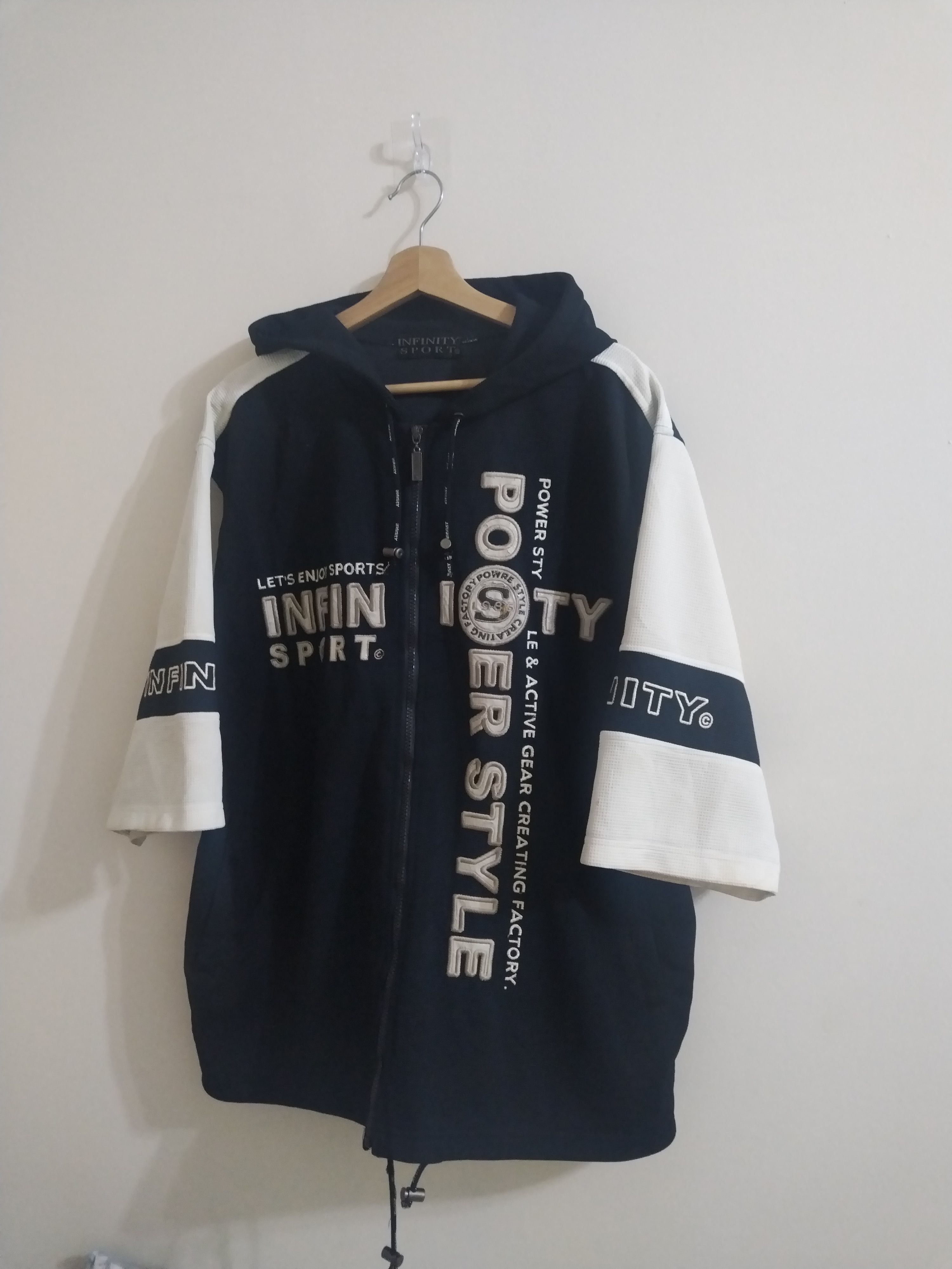 Designer × Japanese Brand Oversized Hoodies Big Logo Designed Size US XL / EU 56 / 4 - 2 Thumbnail