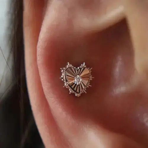 Jewelry × Vintage Heart with CZ Stud Earring Size ONE SIZE - 1 Thumbnail