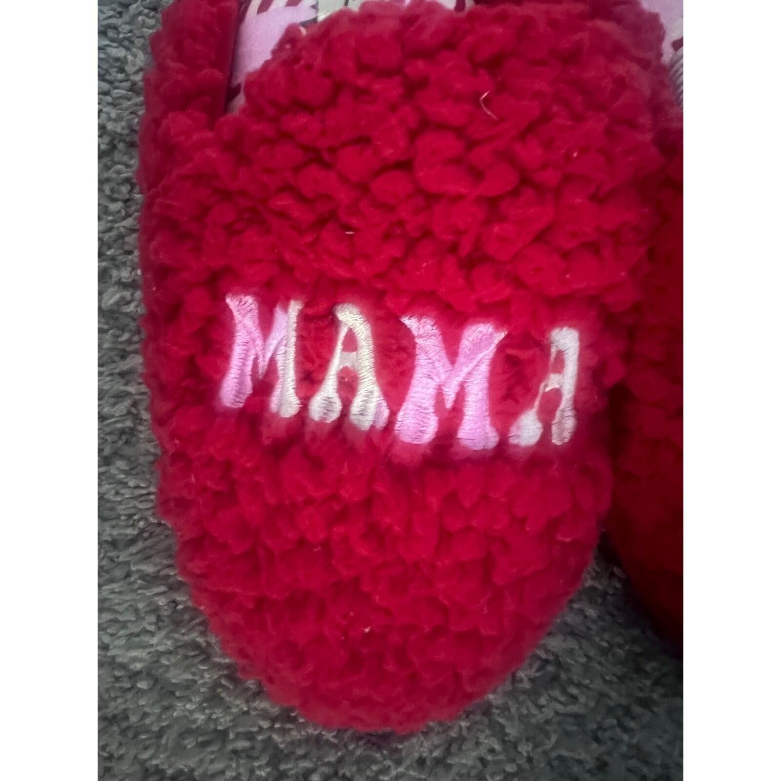 Other Dearfoams Mama Claus Slippers Women S Red Sherpa NWT Size US 5.5 / IT 35.5 - 2 Thumbnail