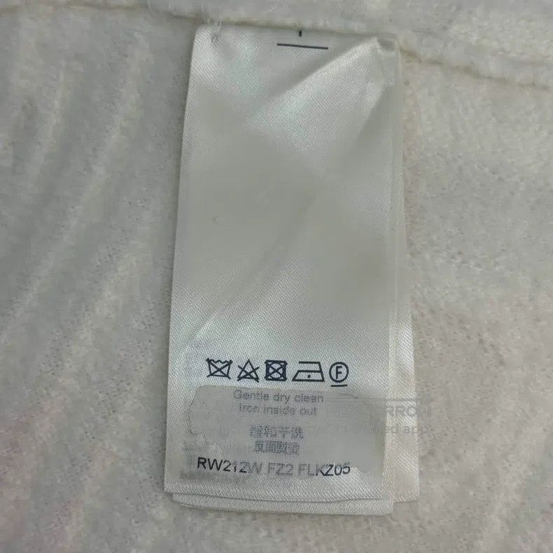 Other Louis Vuitton size s White monogrammed logo sheepskin nylon Size 24" / US 00 / IT 34 - 6 Thumbnail