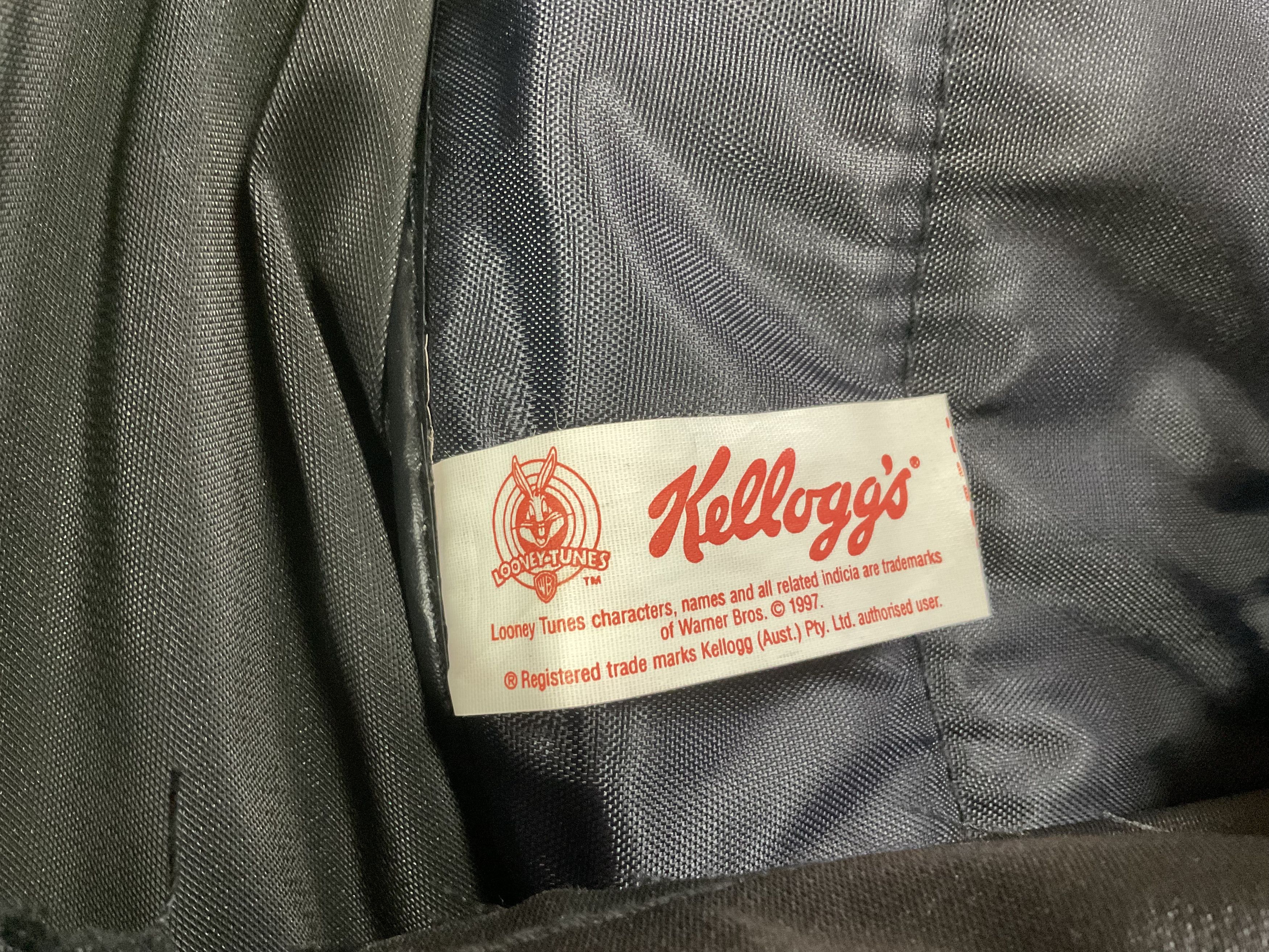 Cartoon Network × Vintage × Warner Bros Vintage Kelloggs Looney Tunes Characters Bagpack 1997 Size ONE SIZE - 8 Thumbnail