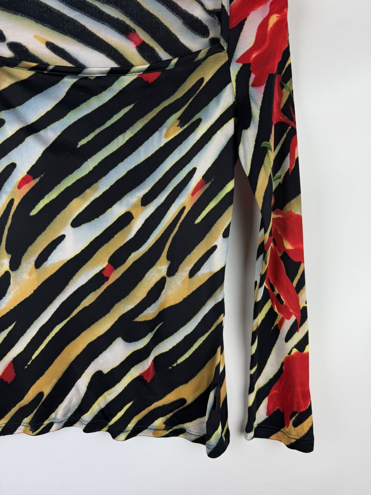 Versace Jeans Couture Versace Jeans Couture VTG Long Sleeve Patterned Tunic Blouse Size M / US 6-8 / IT 42-44 - 6 Thumbnail