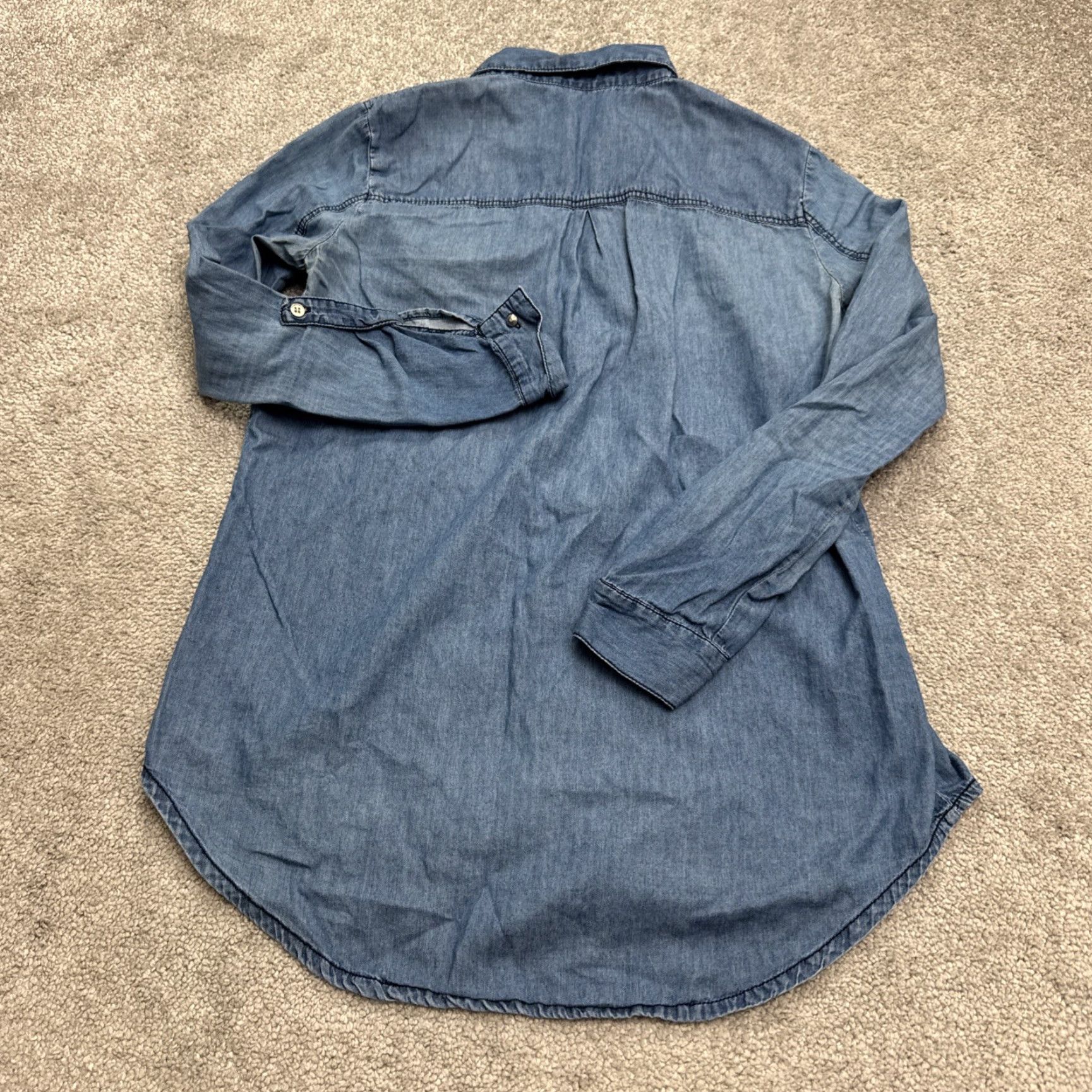 Forever 21 VINTAGE Forever 21 Denim Shirt Womens Small Chambray Button-Up Long Sleeve Casual Classic 90s Blue Size S / US 4 / IT 40 - 2 Thumbnail