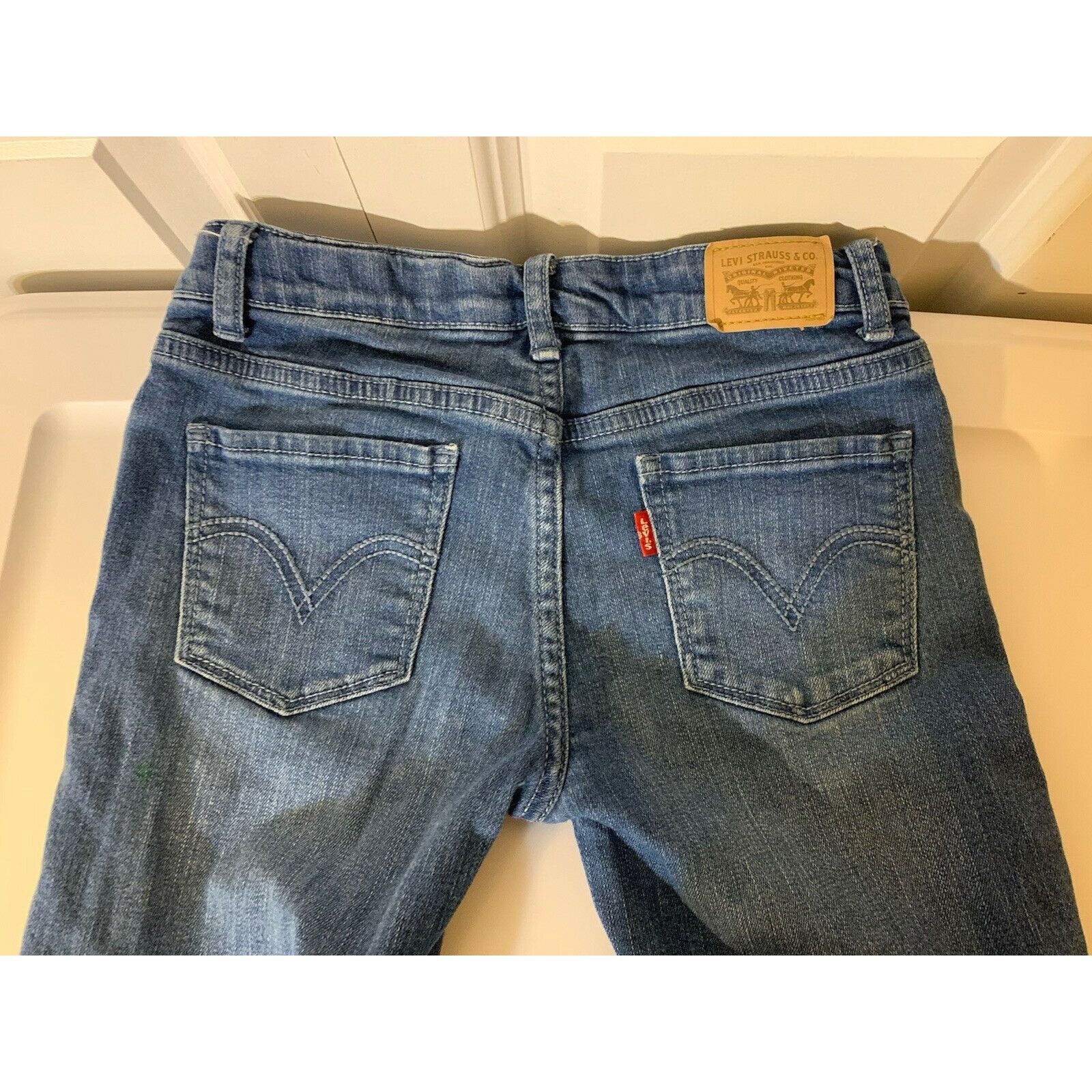 Levi's Levis 710 Super Skinny Jean Size 10 Medium Wash Denim Size 32" / US 10 / IT 46 - 1 Thumbnail