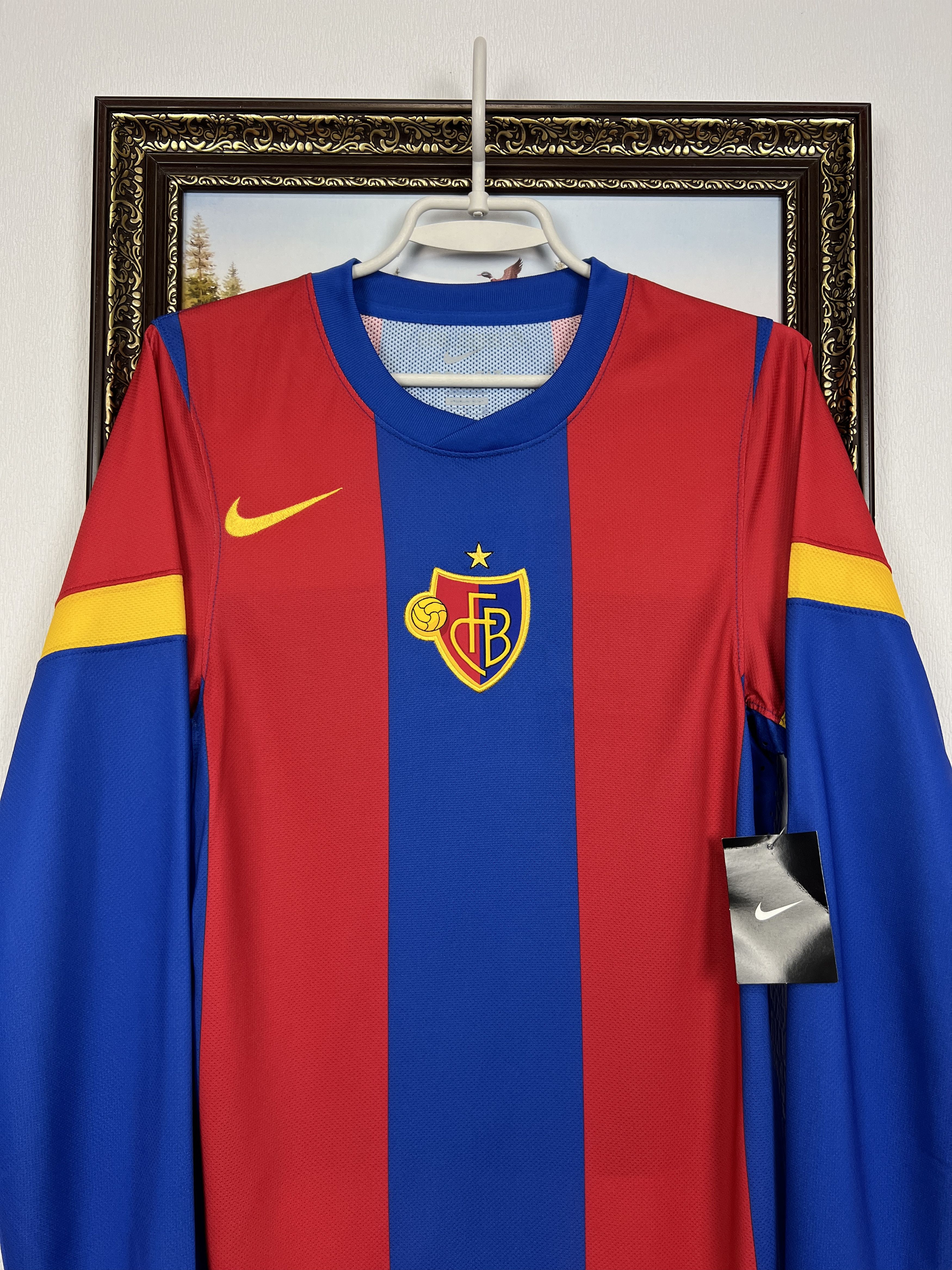 Nike Basel football shirt 2011 Soccer Player Issue Nike Tee Hype Size US S / EU 44-46 / 1 - 2 Thumbnail