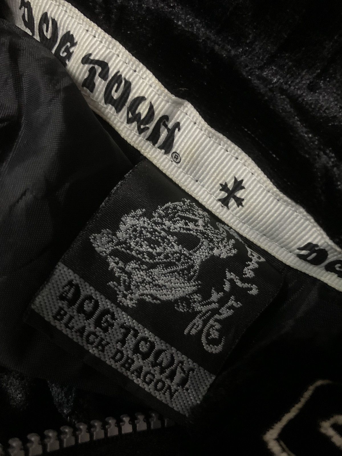 Dogtown 💥Dogtown Velvet Black Dragon Sweater Size US XL / EU 56 / 4 - 9 Thumbnail