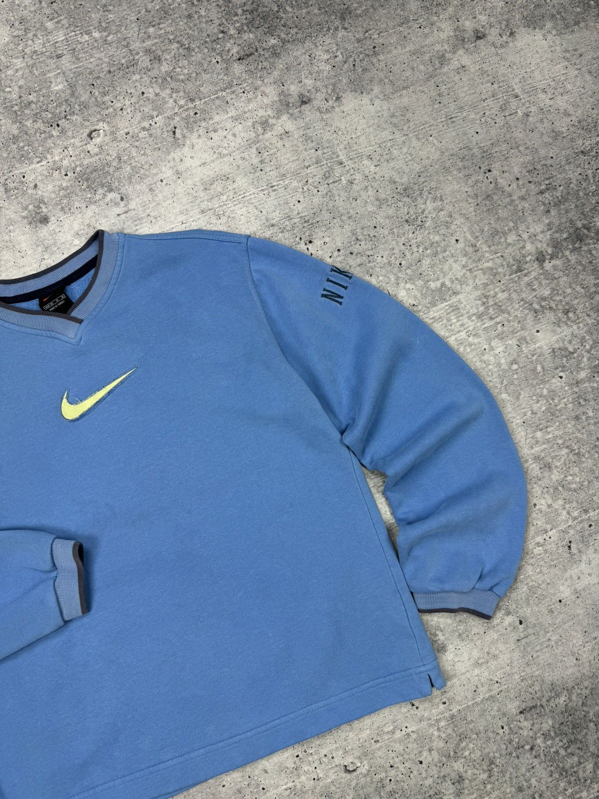 Nike × Vintage Vintage Nike Y2K Style 90's Big Central Logo Blue Sweatshirt Size M / US 6-8 / IT 42-44 - 3 Thumbnail