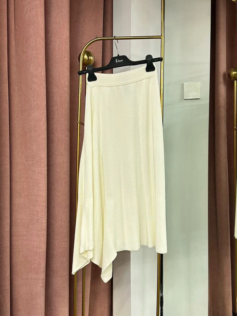 Loro Piana LORO PIANA sizeS White asymmetrical half skirt Size 23" - 1 Thumbnail