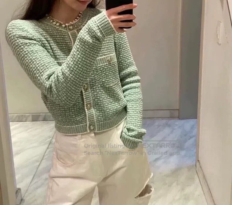 Chanel Chanel 21C light green knitted cardigan coat Size XXS / US 00 / IT 34 - 1 Thumbnail